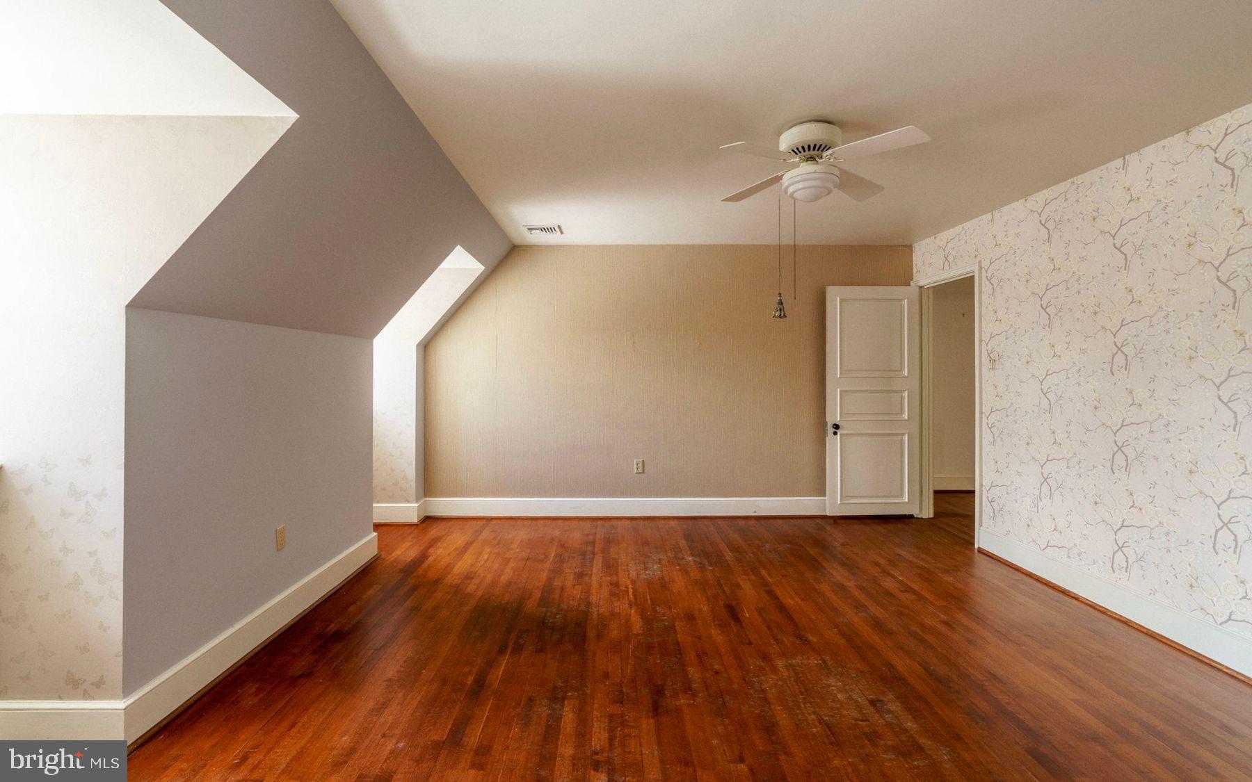 CHESTNUT HILL - Residential