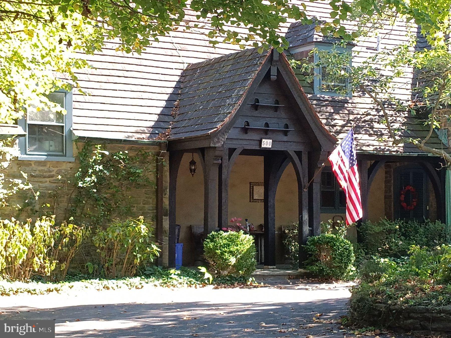 CHESTNUT HILL - Residential