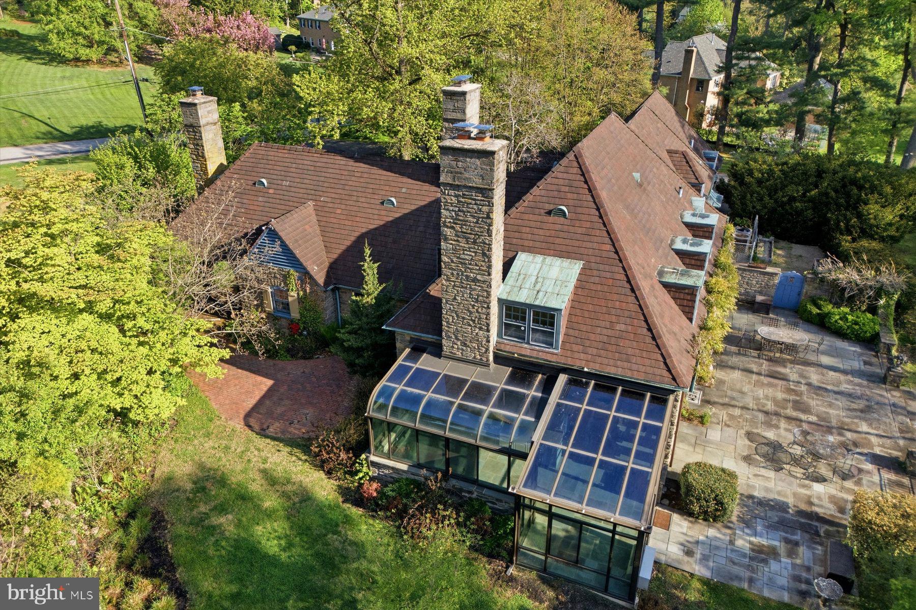 CHESTNUT HILL - Residential