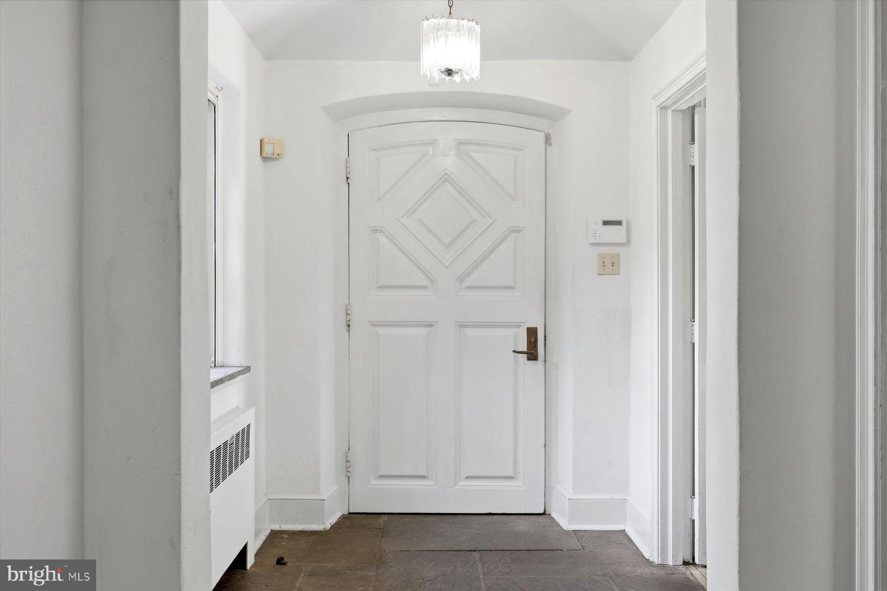 CHESTNUT HILL - Residential