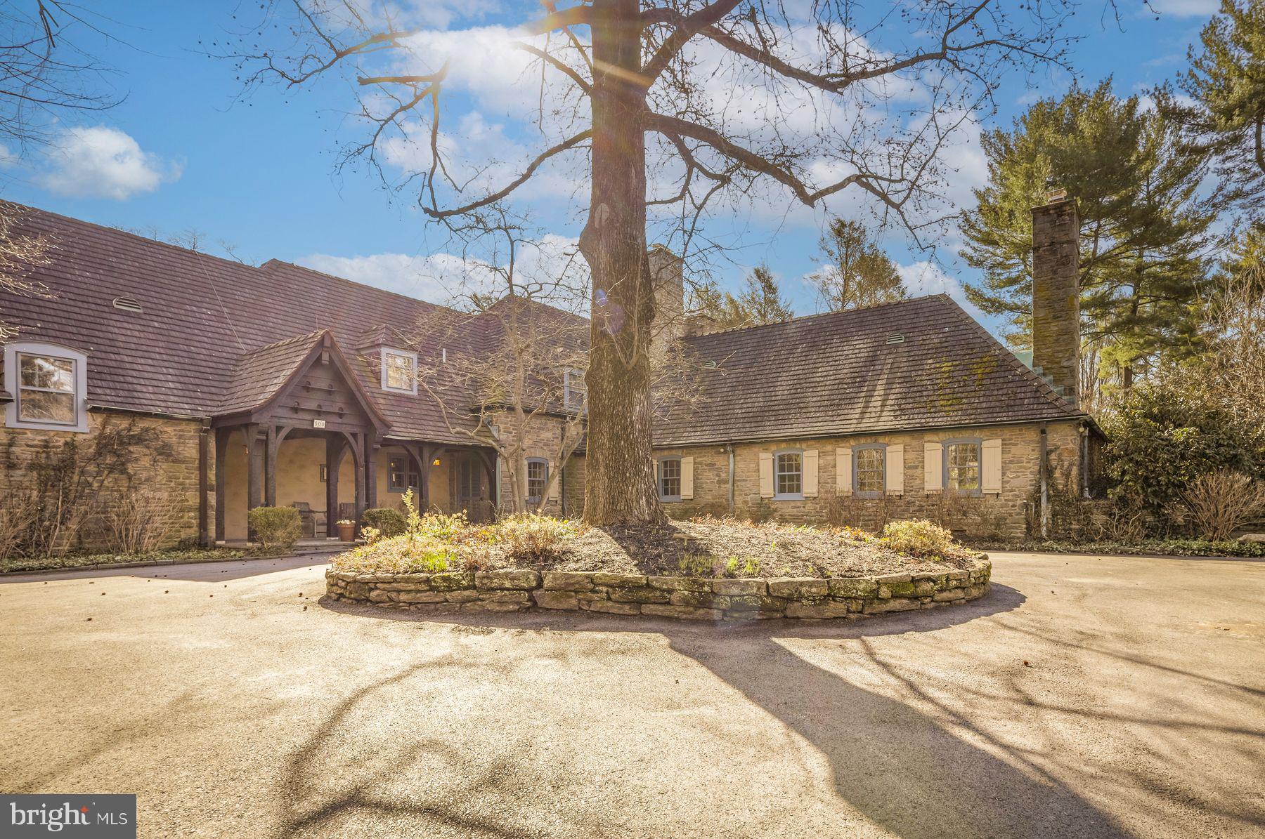 CHESTNUT HILL - Residential