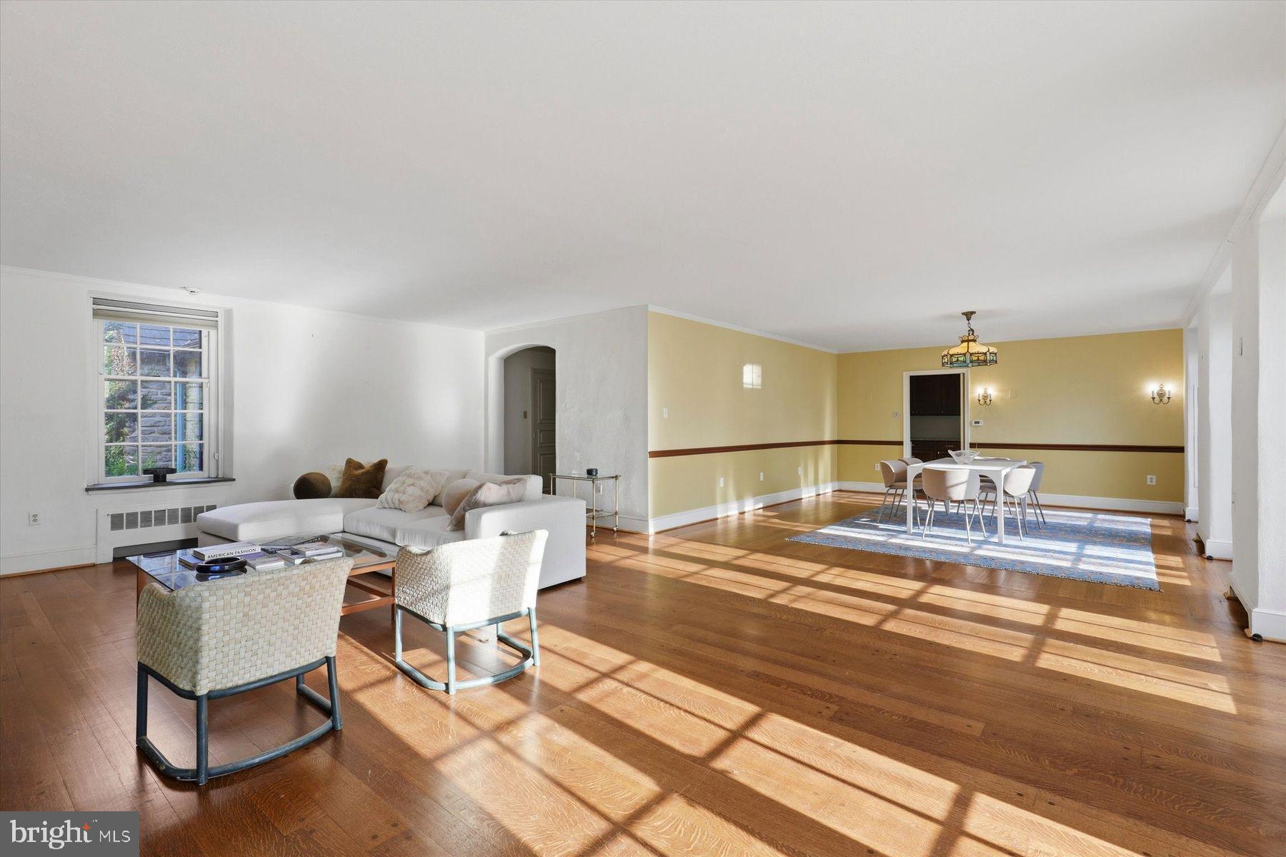 CHESTNUT HILL - Residential