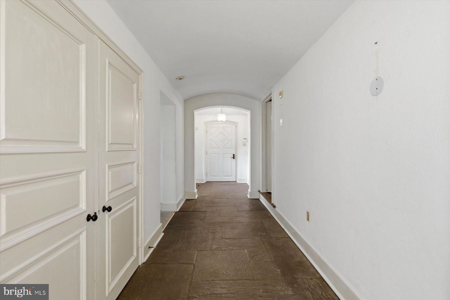 CHESTNUT HILL - Residential