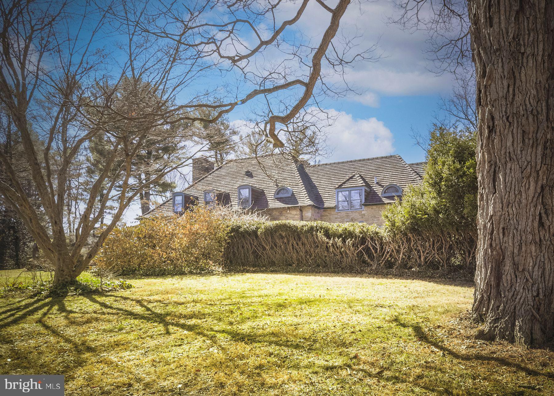 CHESTNUT HILL - Residential