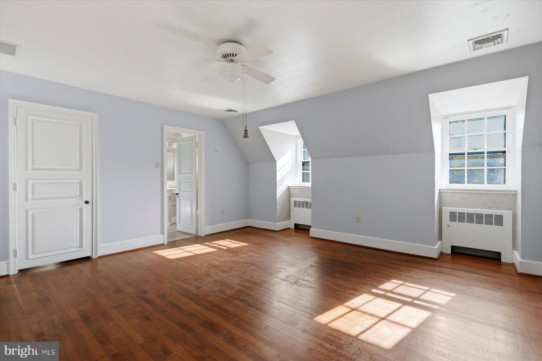 CHESTNUT HILL - Residential