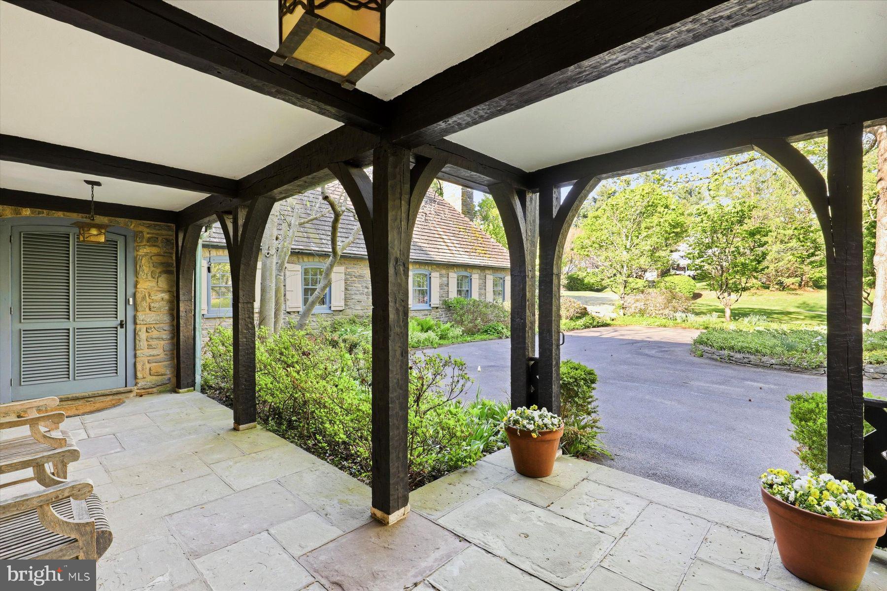 CHESTNUT HILL - Residential