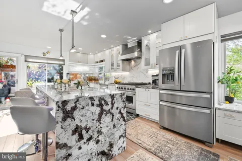 7517 Chancellor Way, Springfield, VA 22153 - MLS#: VAFX2228078