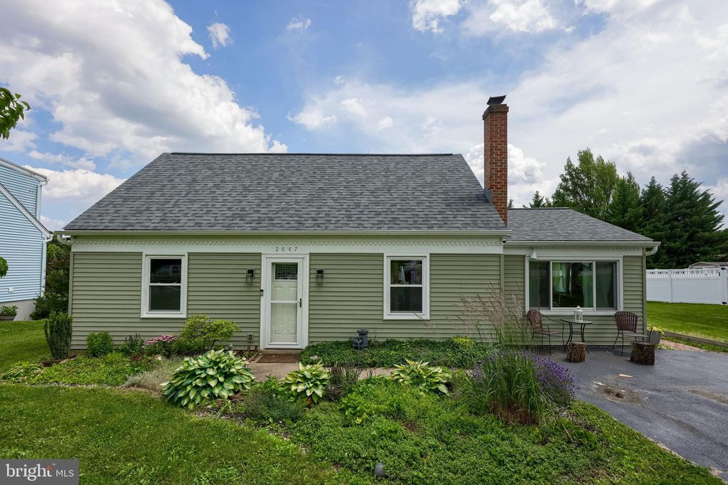 Photo of 2647 Hemlock Drive, COLUMBIA, PA 17512 (MLS # PALA2072148)