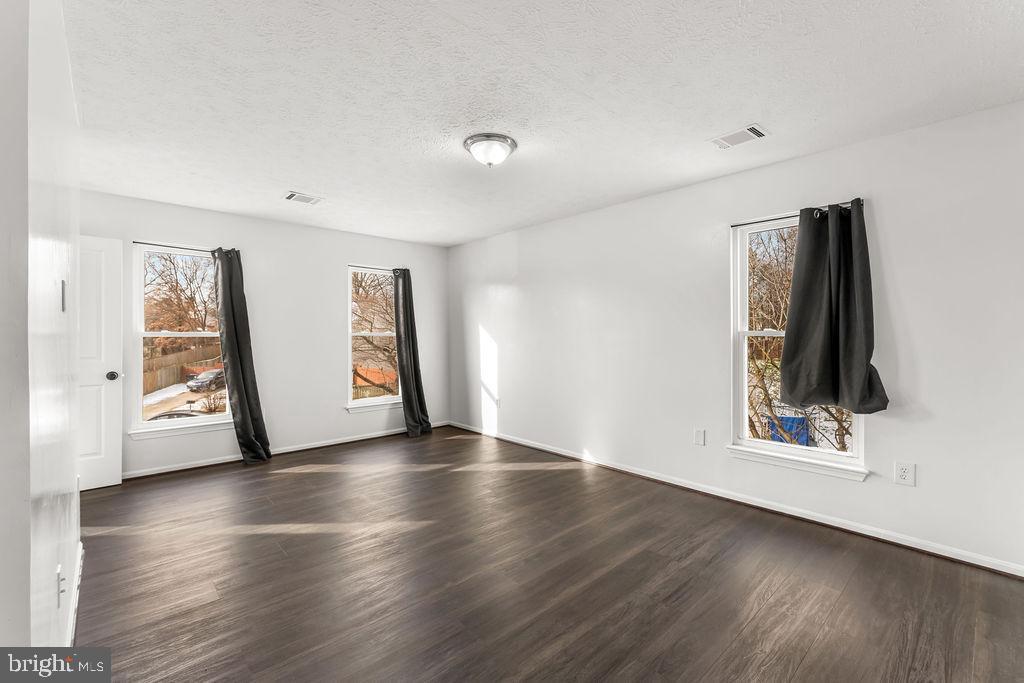 FOREST MILL - Residential