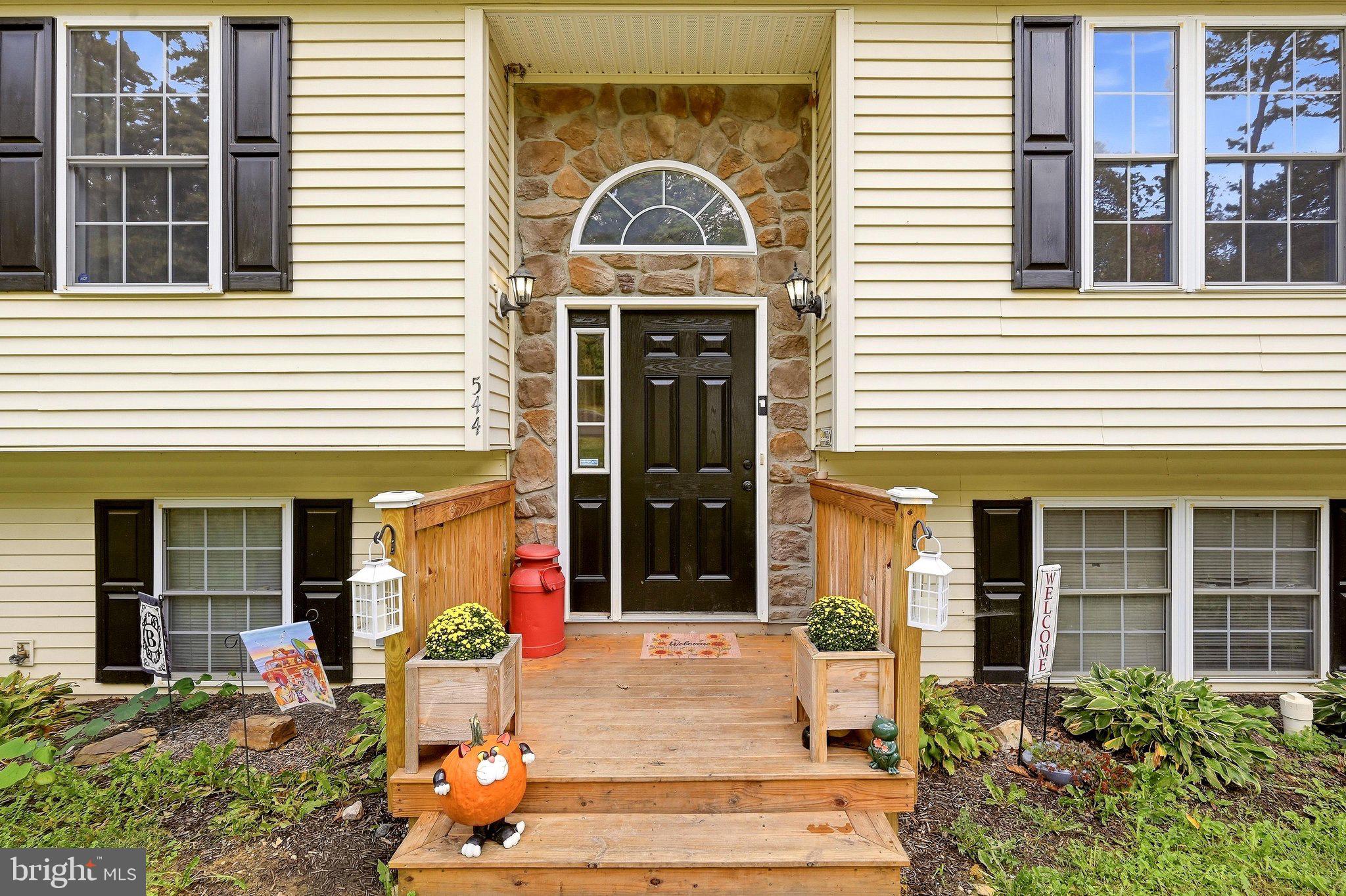 544 BLUEBIRD TRAIL