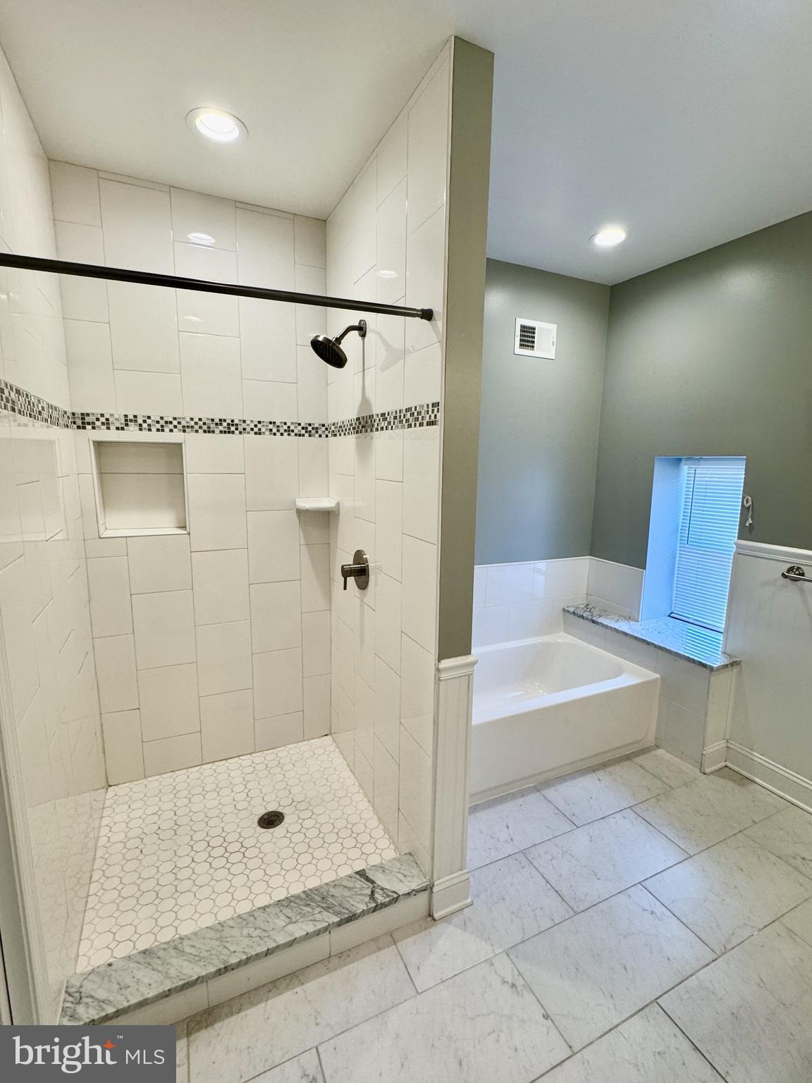 POINT BREEZE - Residential Lease