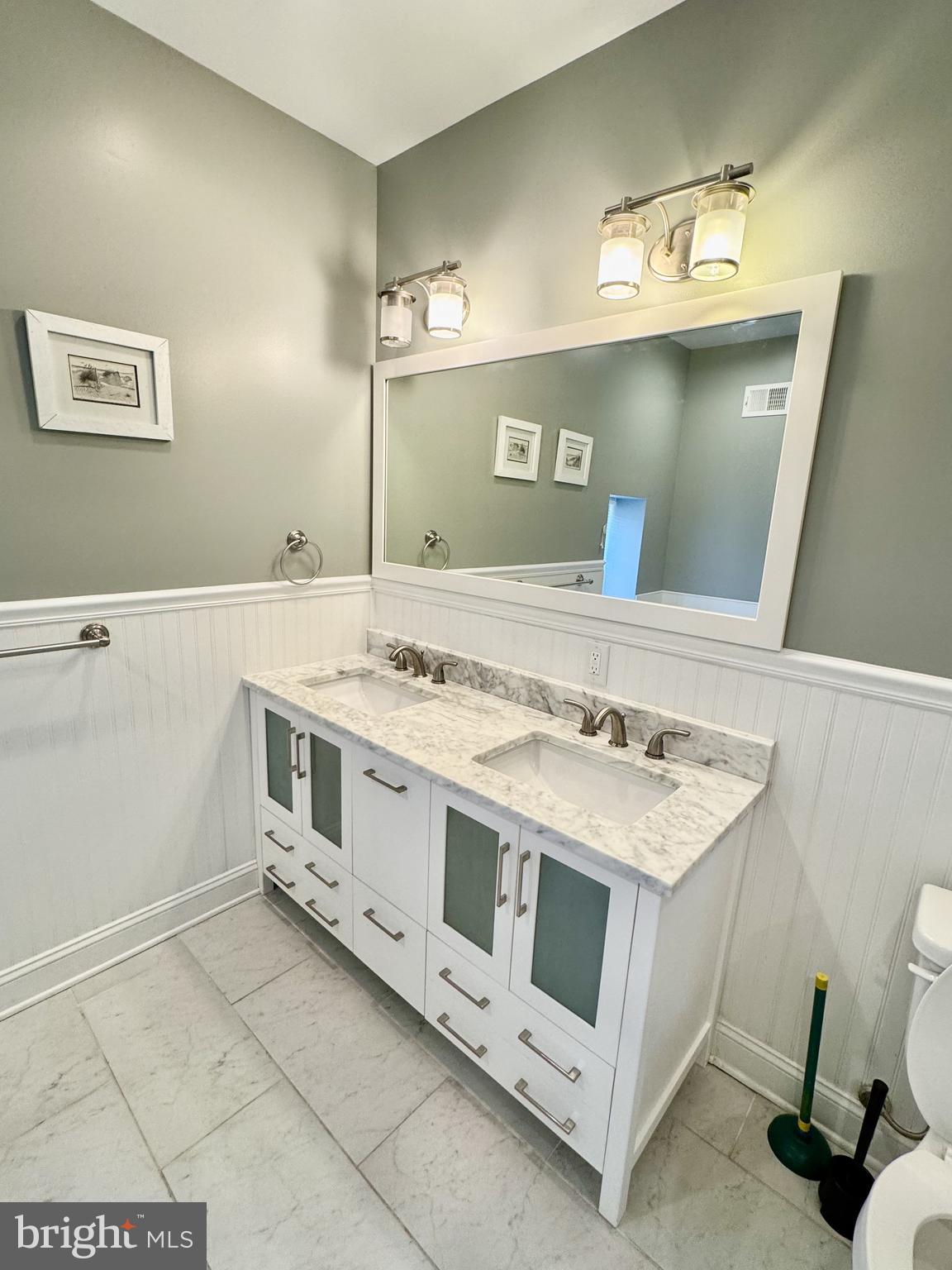 POINT BREEZE - Residential Lease