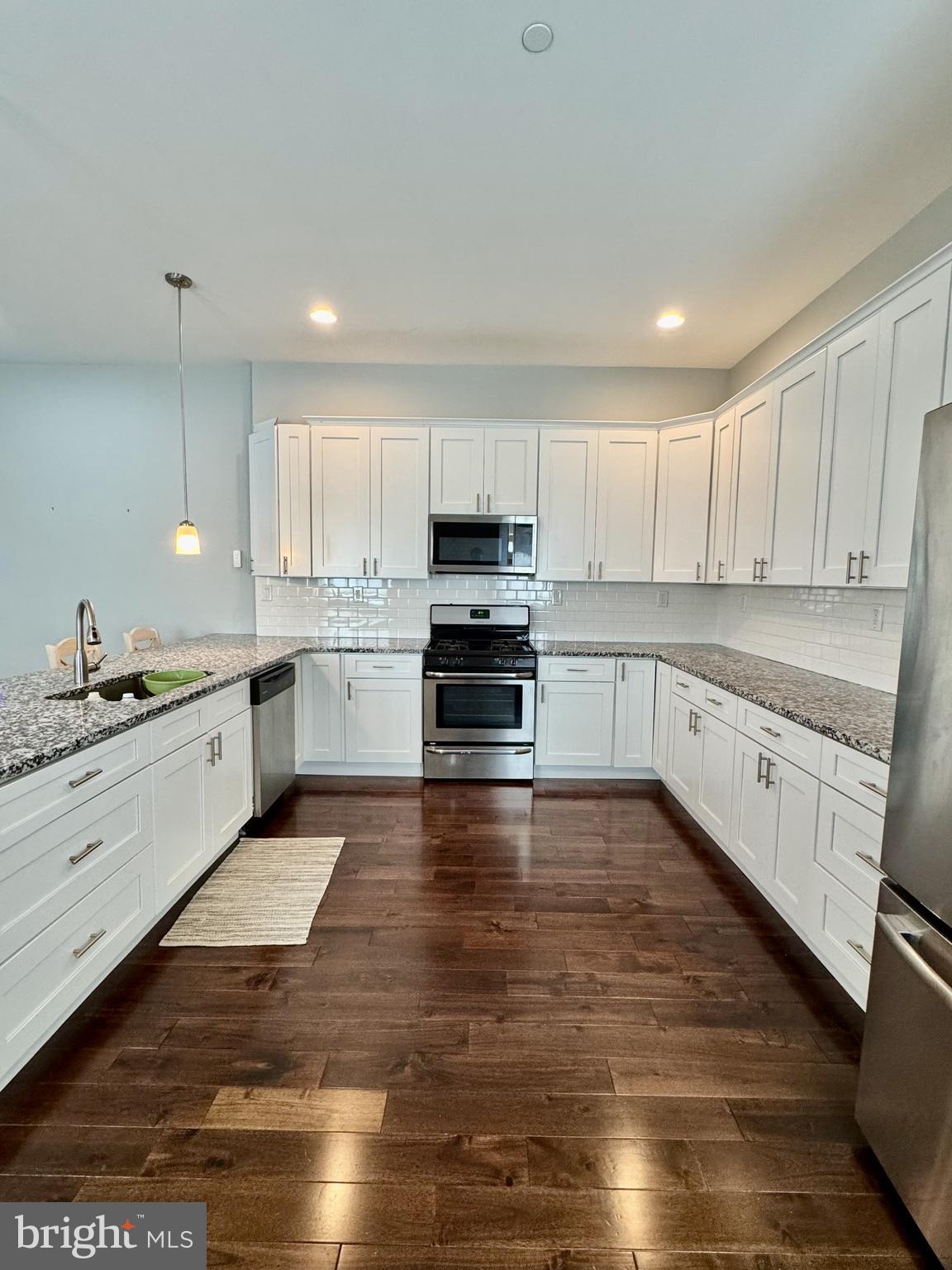 POINT BREEZE - Residential Lease