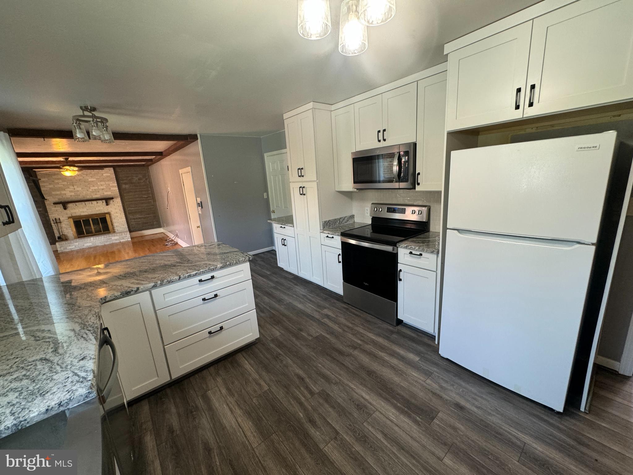 BRIARWOOD - Residential Lease