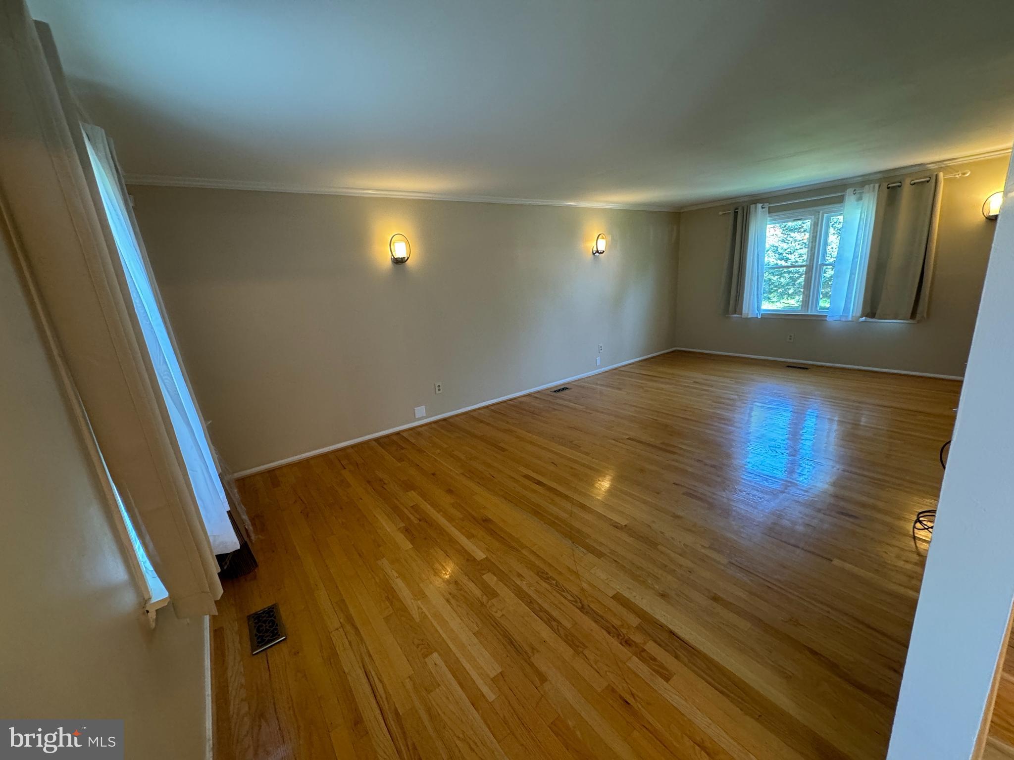 BRIARWOOD - Residential Lease