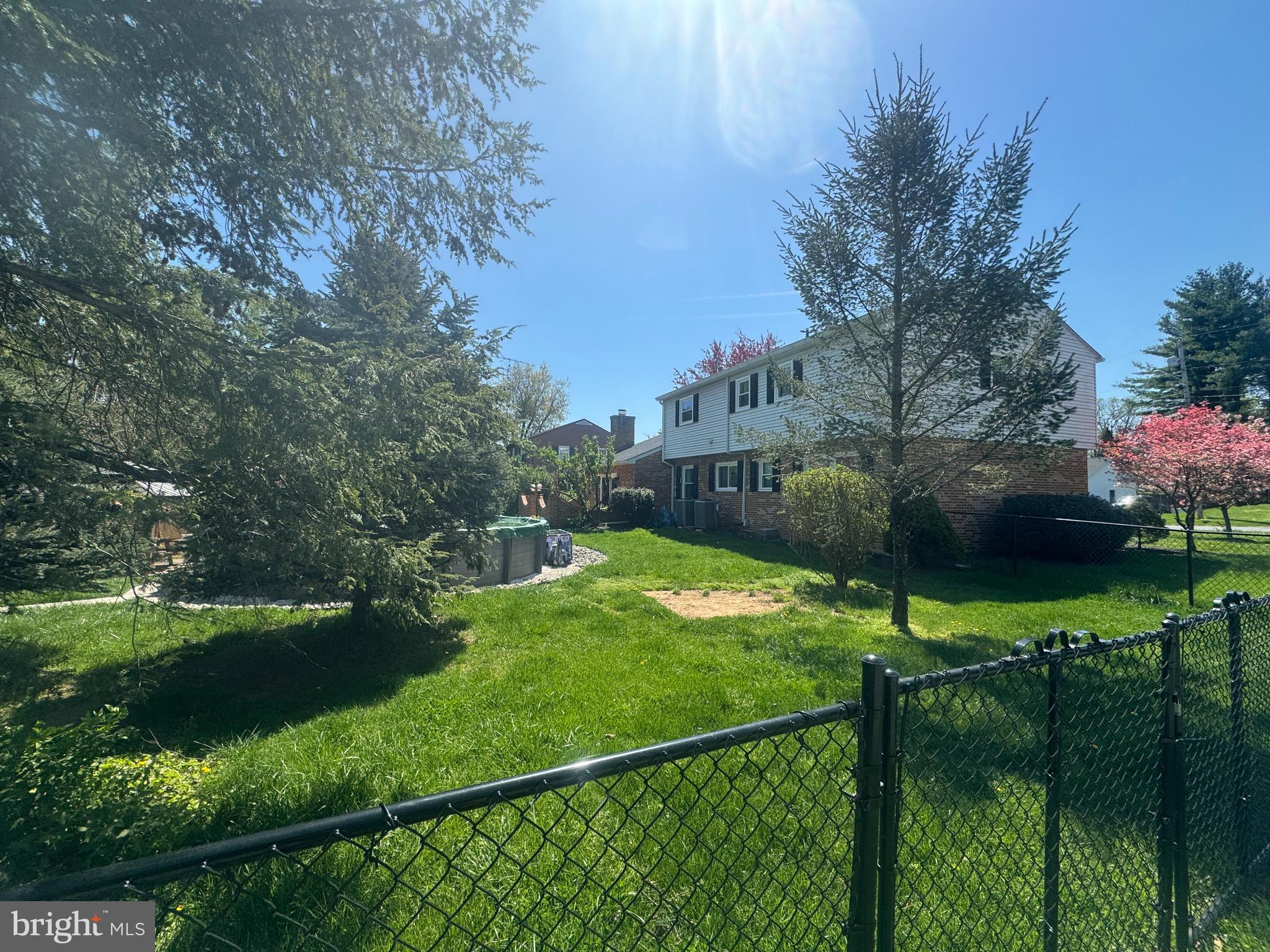 BRIARWOOD - Residential Lease