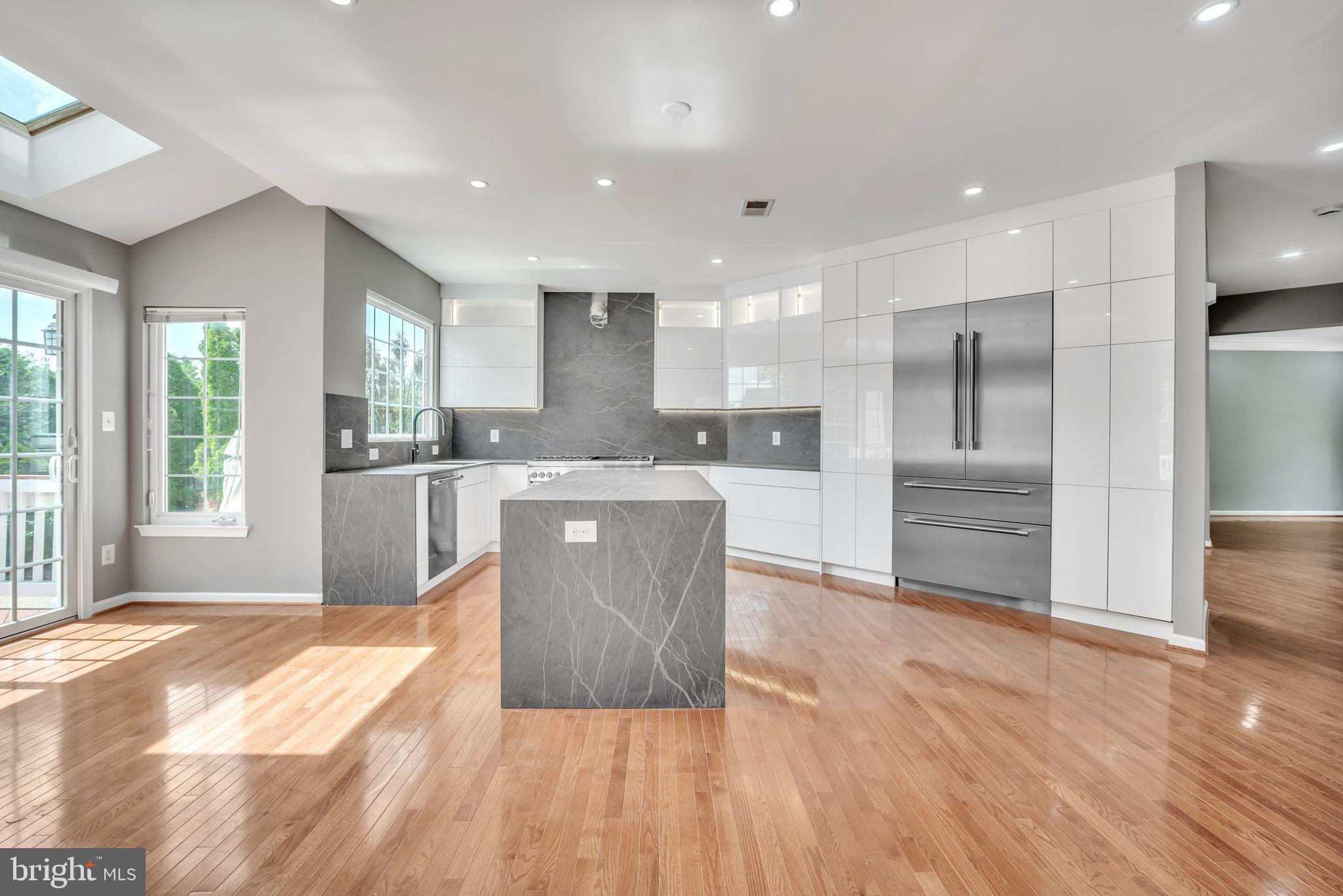 BELMONT COUNTRY CLUB - Residential Lease