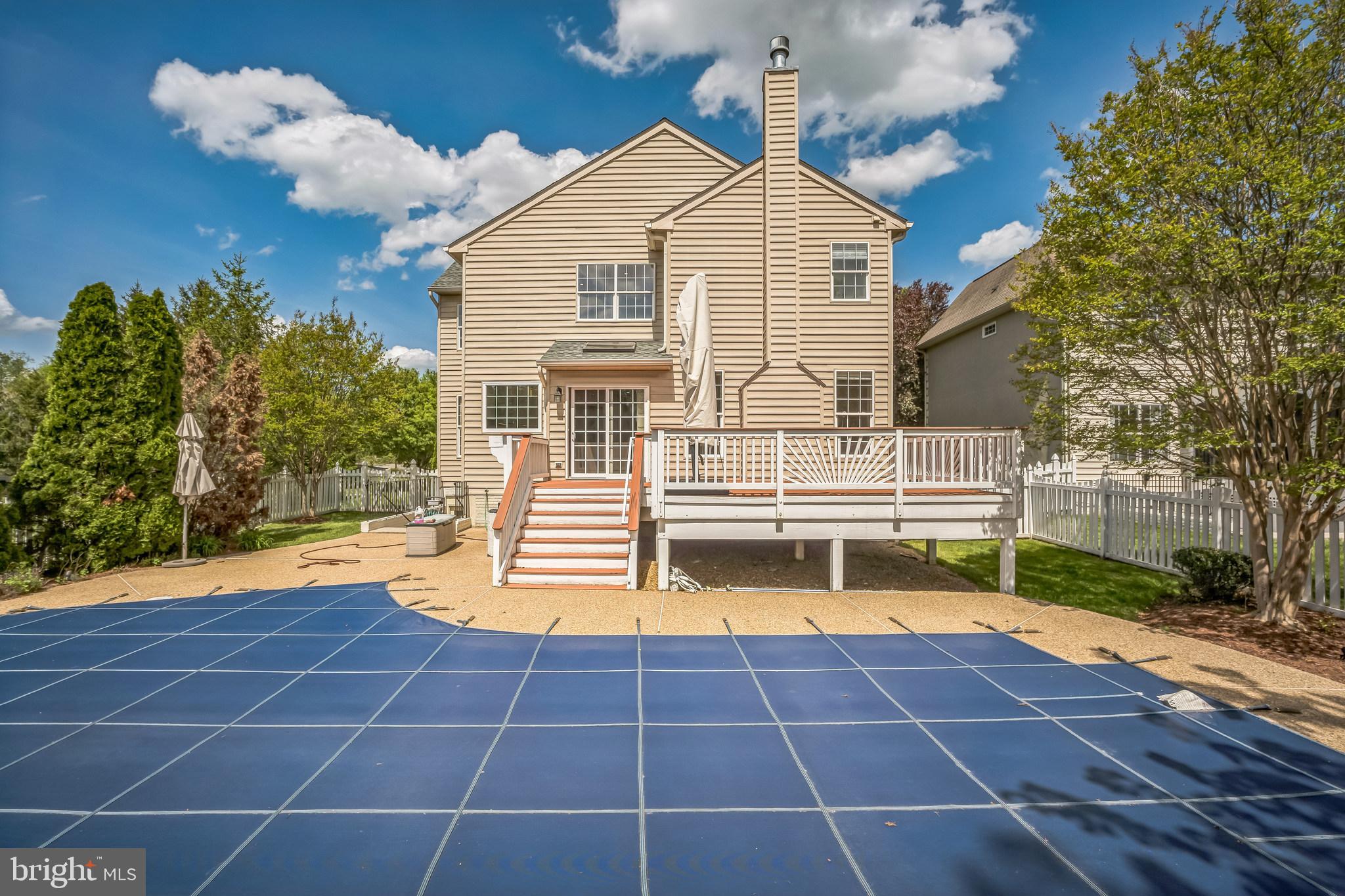 BELMONT COUNTRY CLUB - Residential Lease