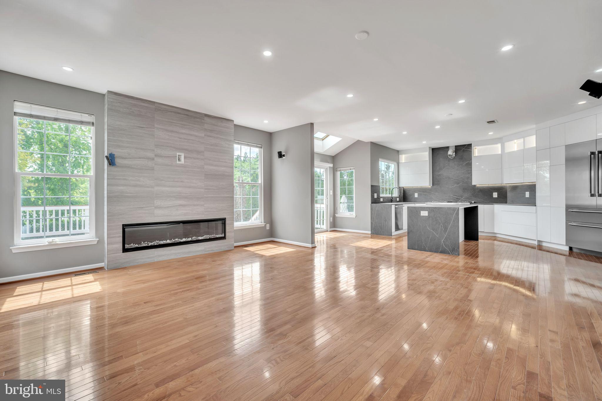 BELMONT COUNTRY CLUB - Residential Lease