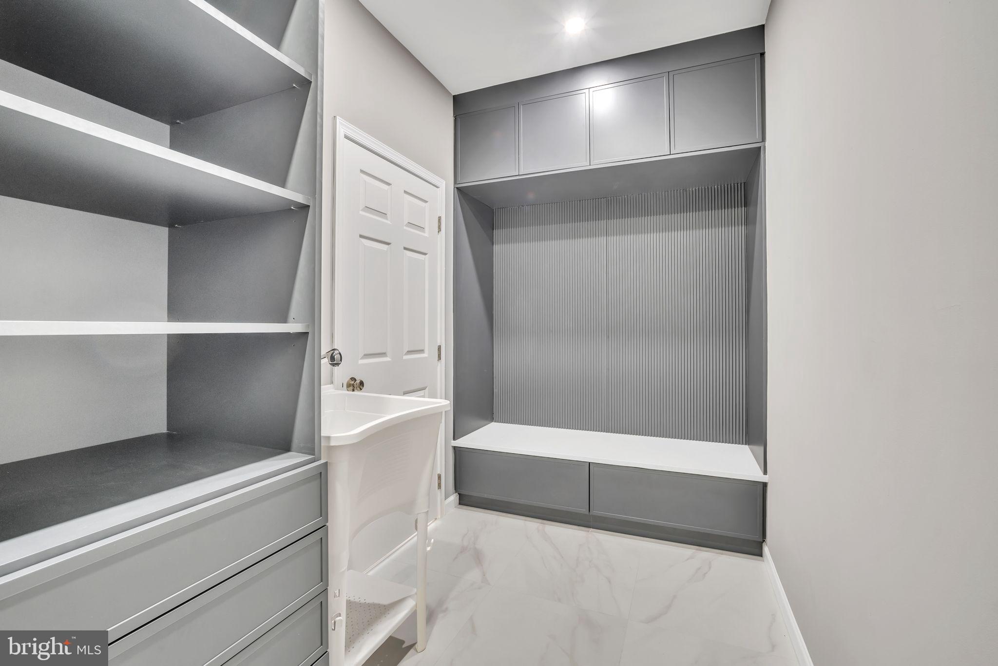 BELMONT COUNTRY CLUB - Residential Lease