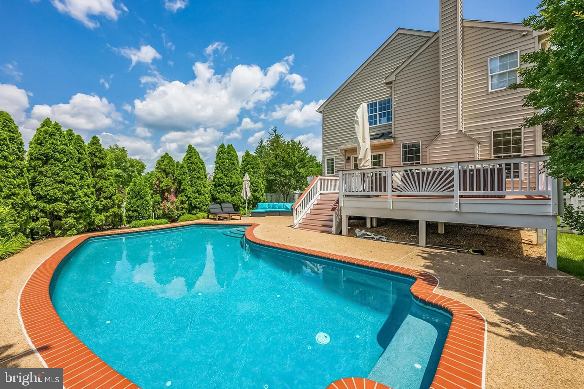 BELMONT COUNTRY CLUB - Residential Lease