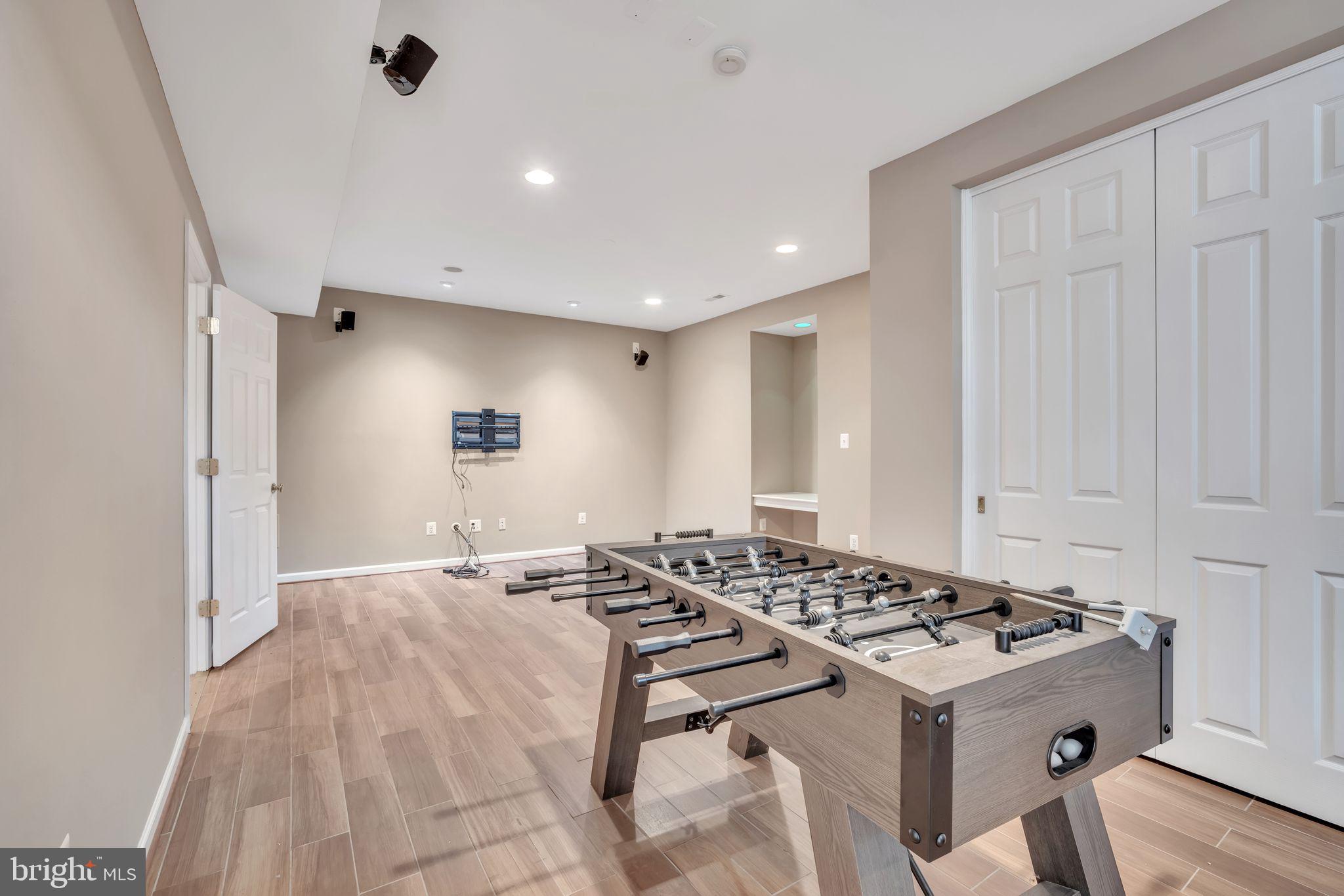 BELMONT COUNTRY CLUB - Residential Lease