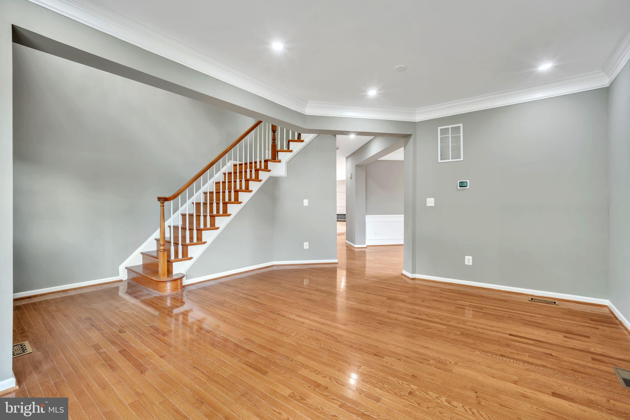 BELMONT COUNTRY CLUB - Residential Lease