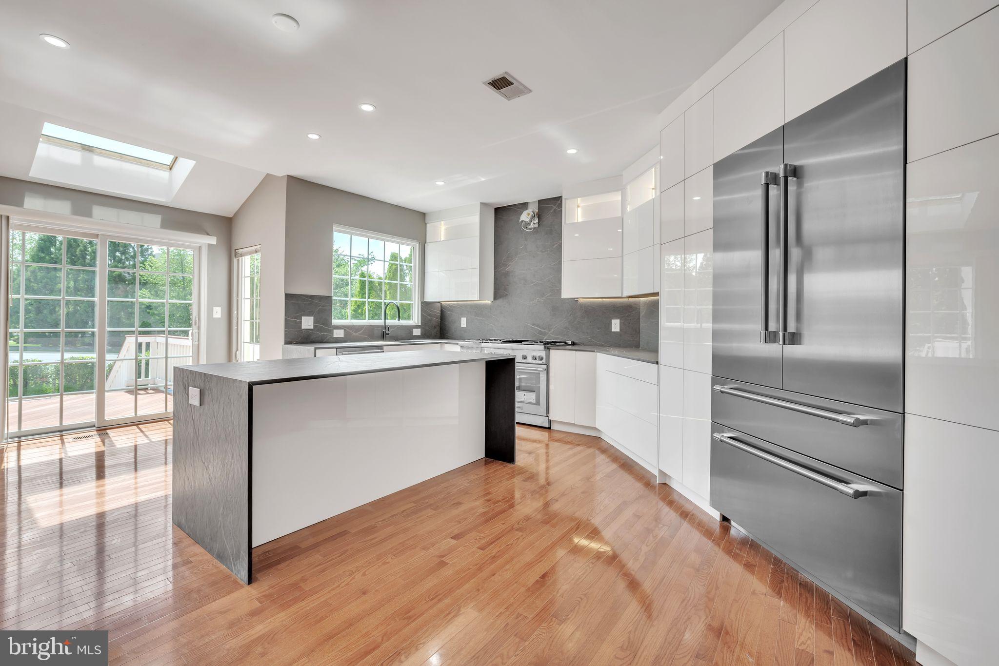 BELMONT COUNTRY CLUB - Residential Lease