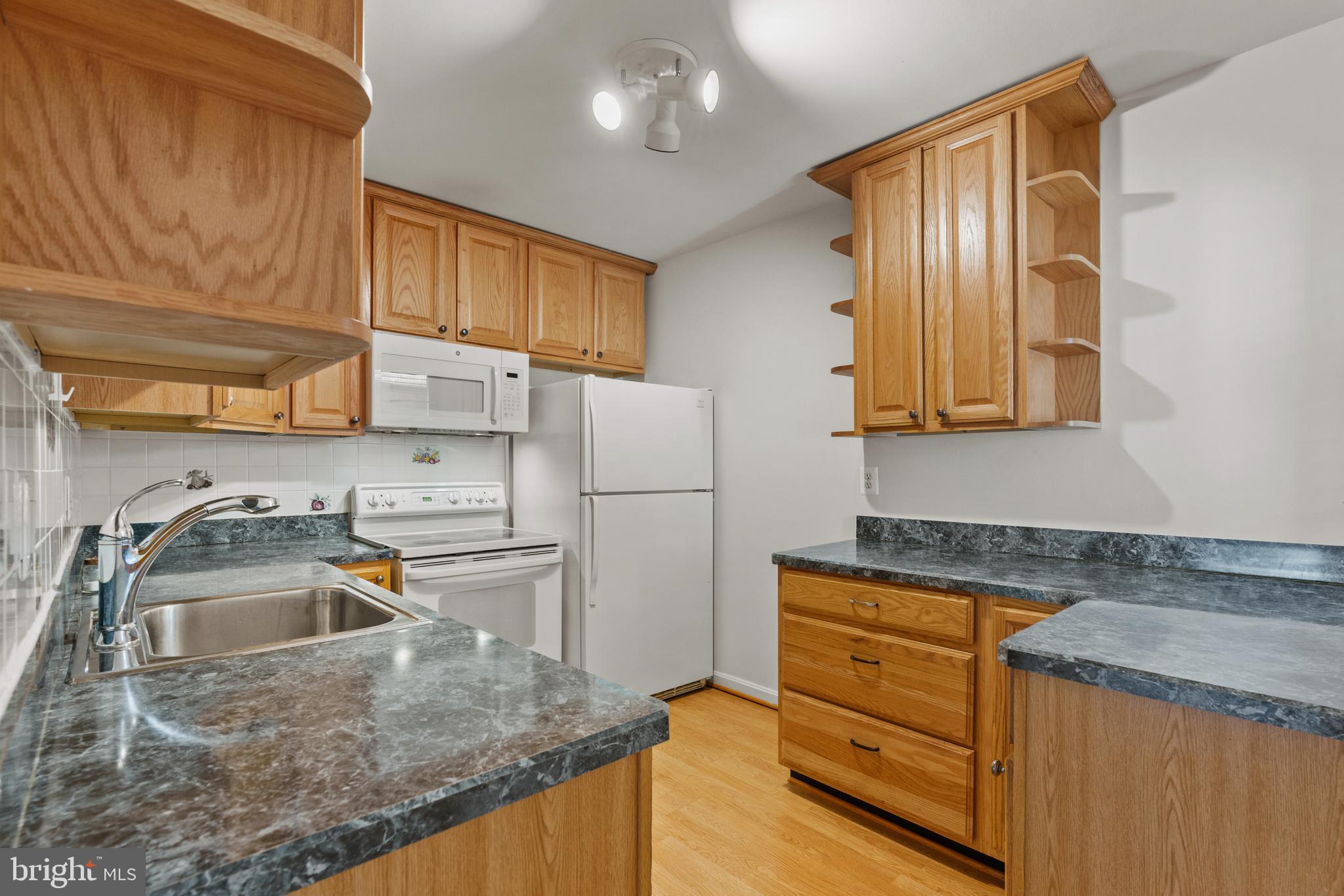 MOSBYS LANDING - Residential