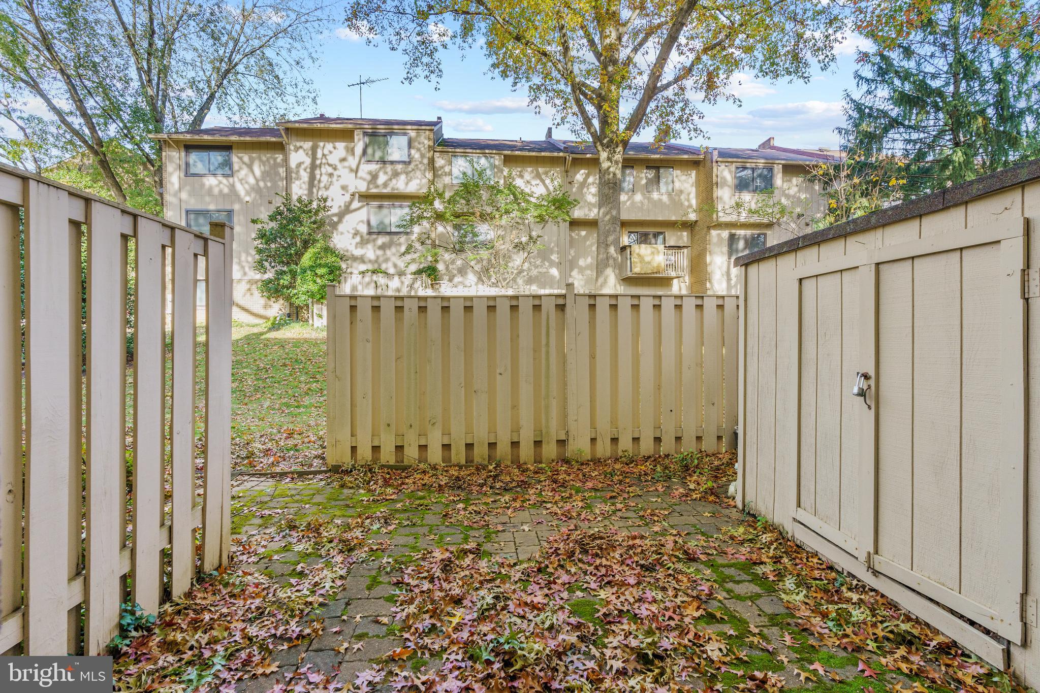 MOSBYS LANDING - Residential