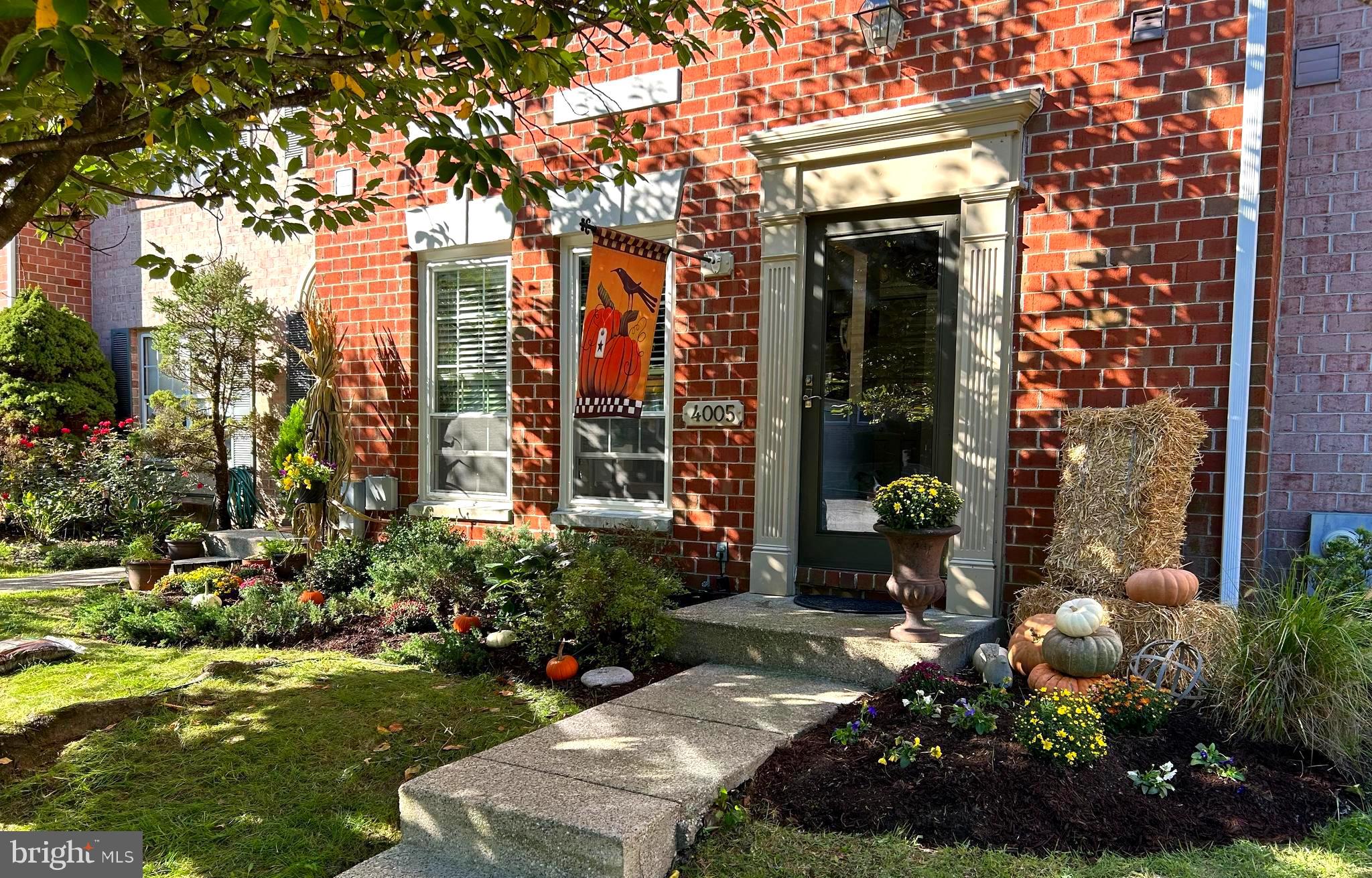 CROMWELL STATION - Residential