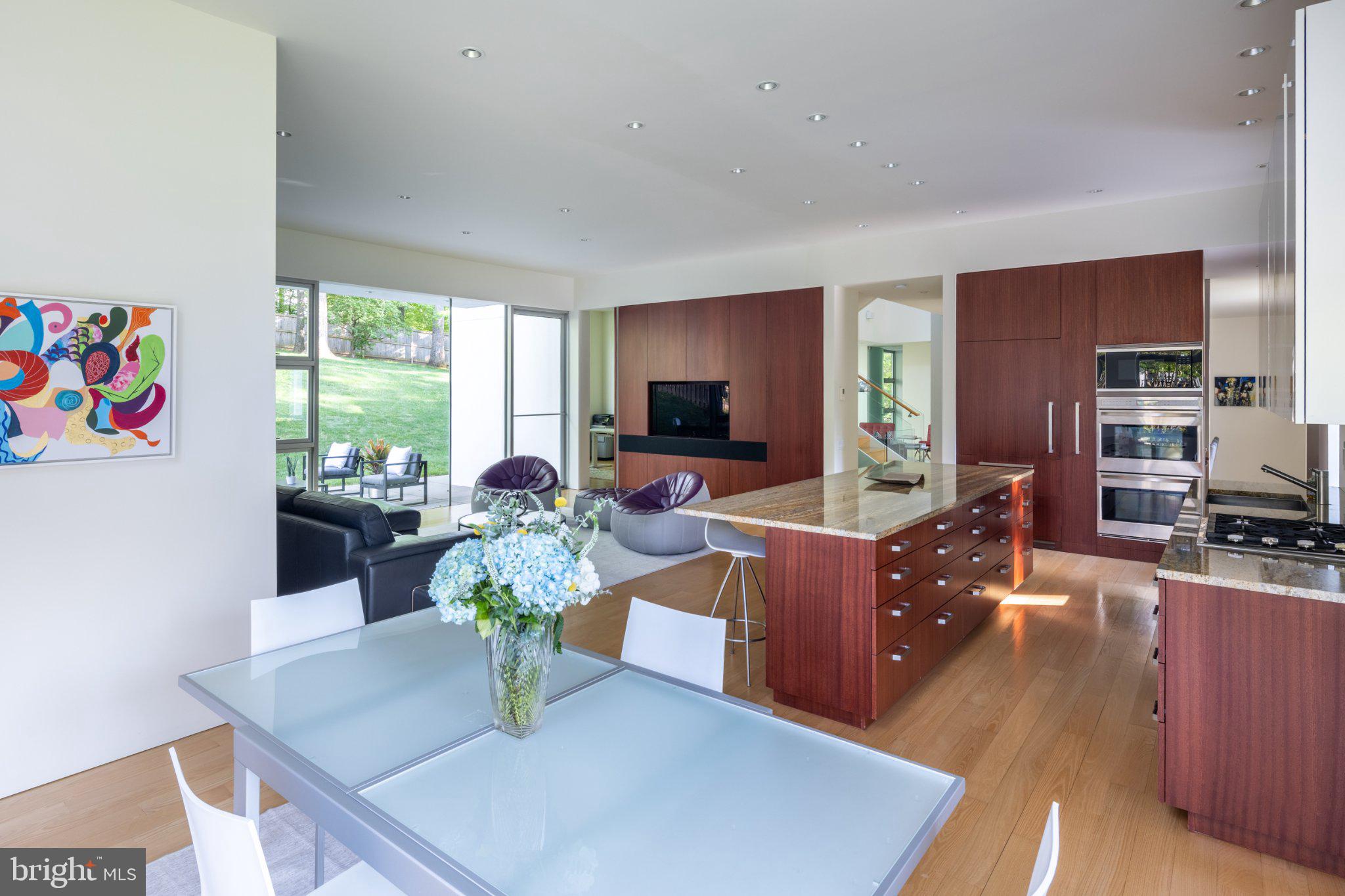 BANNOCKBURN ESTATES - Residential