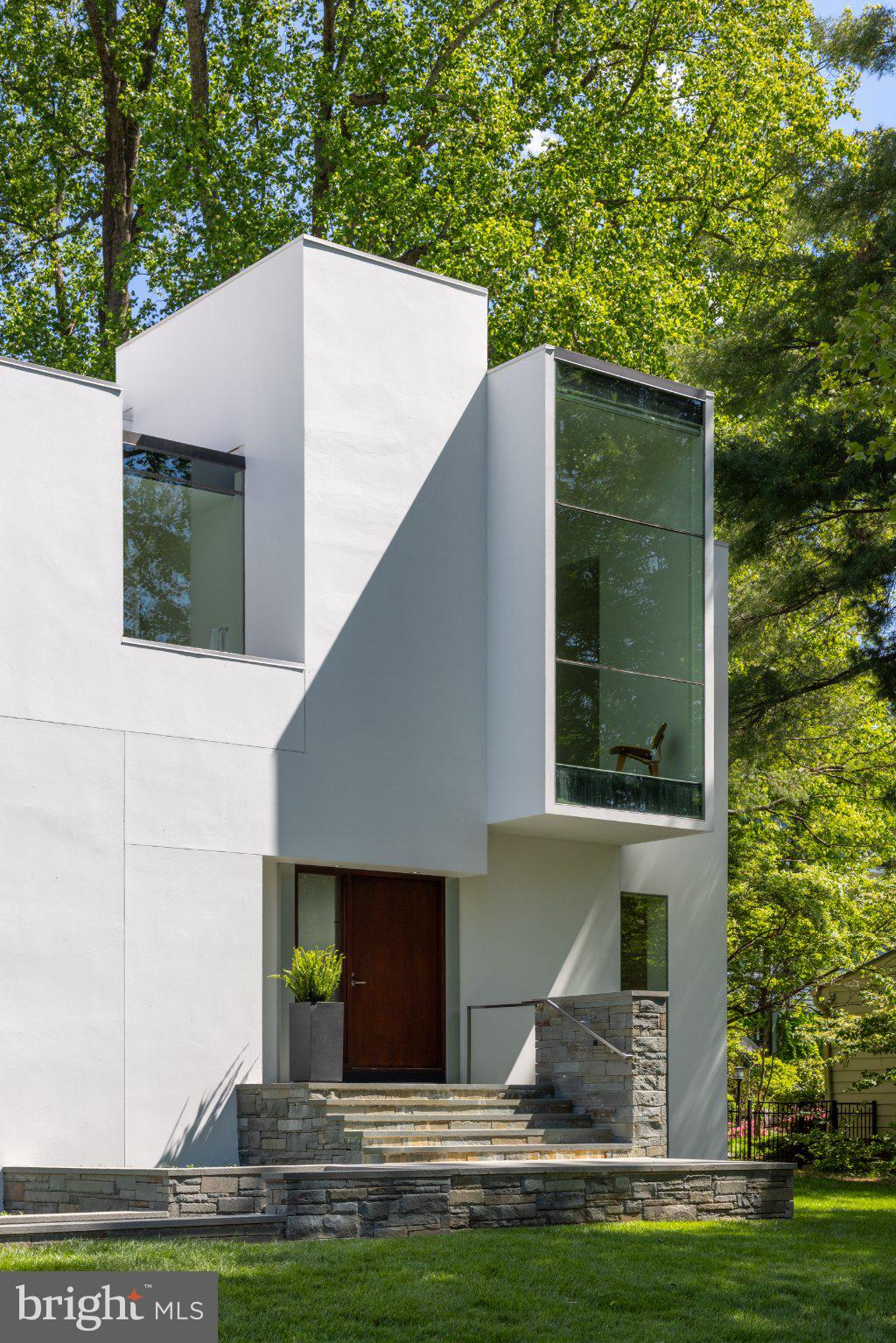 BANNOCKBURN ESTATES - Residential