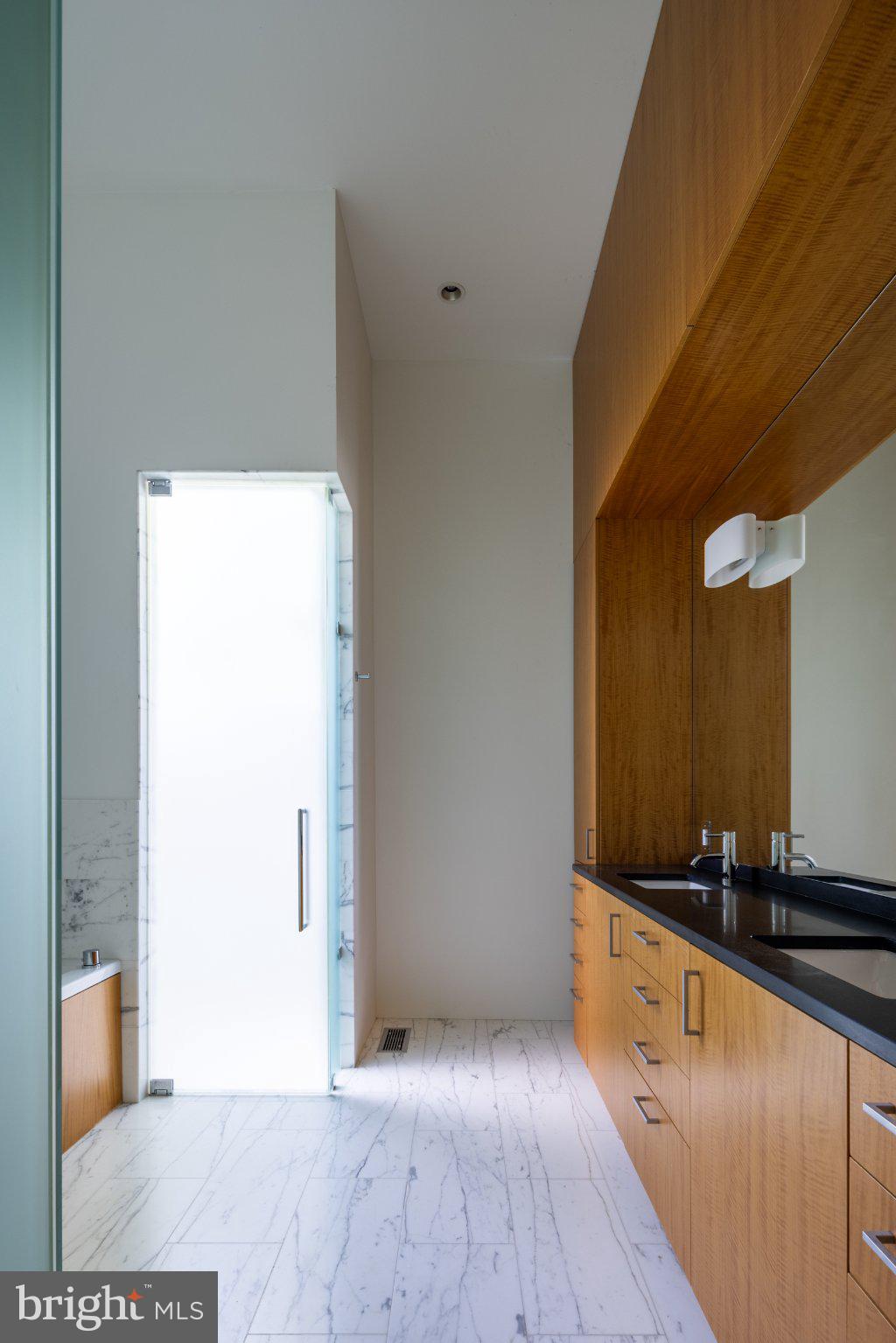 BANNOCKBURN ESTATES - Residential