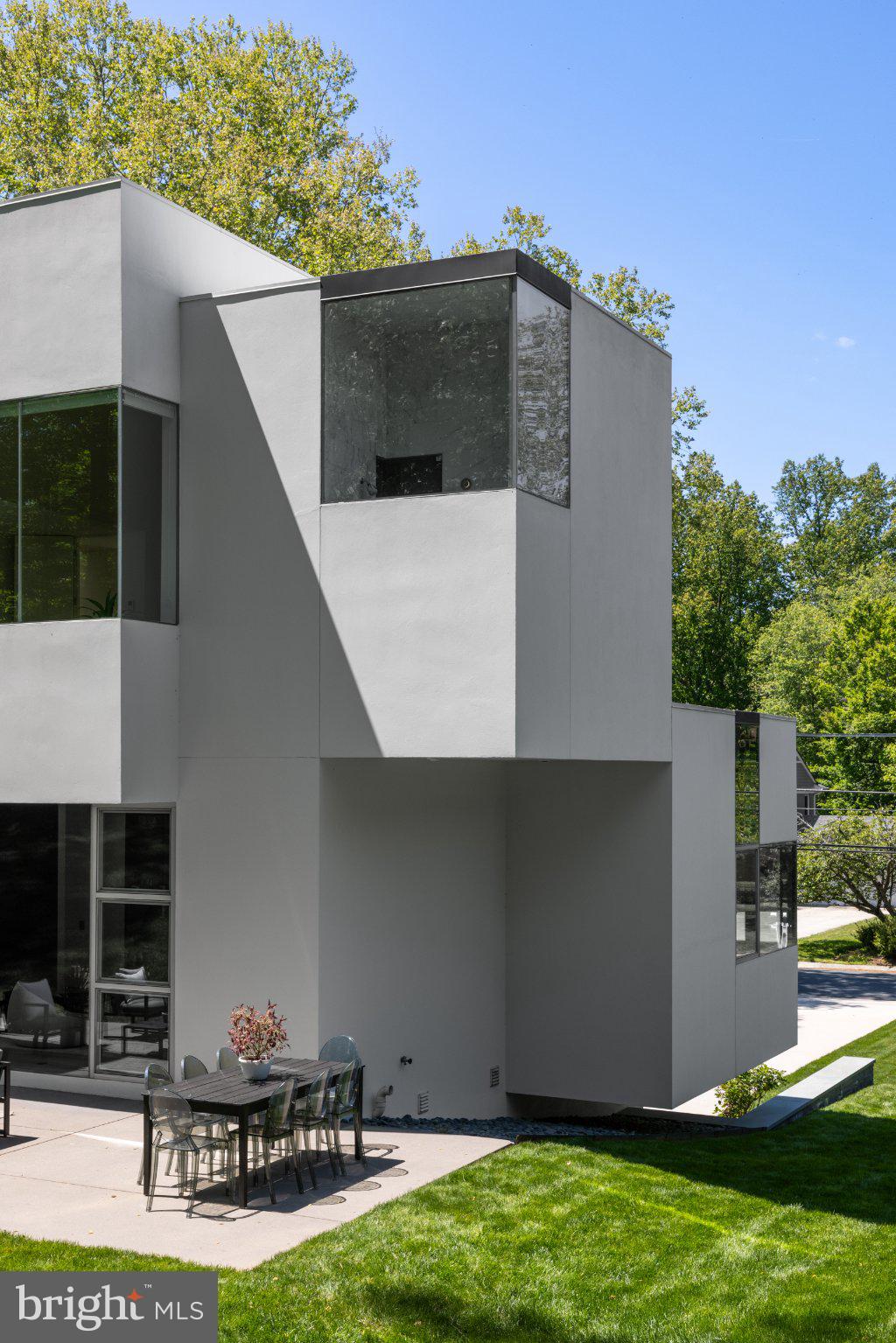 BANNOCKBURN ESTATES - Residential