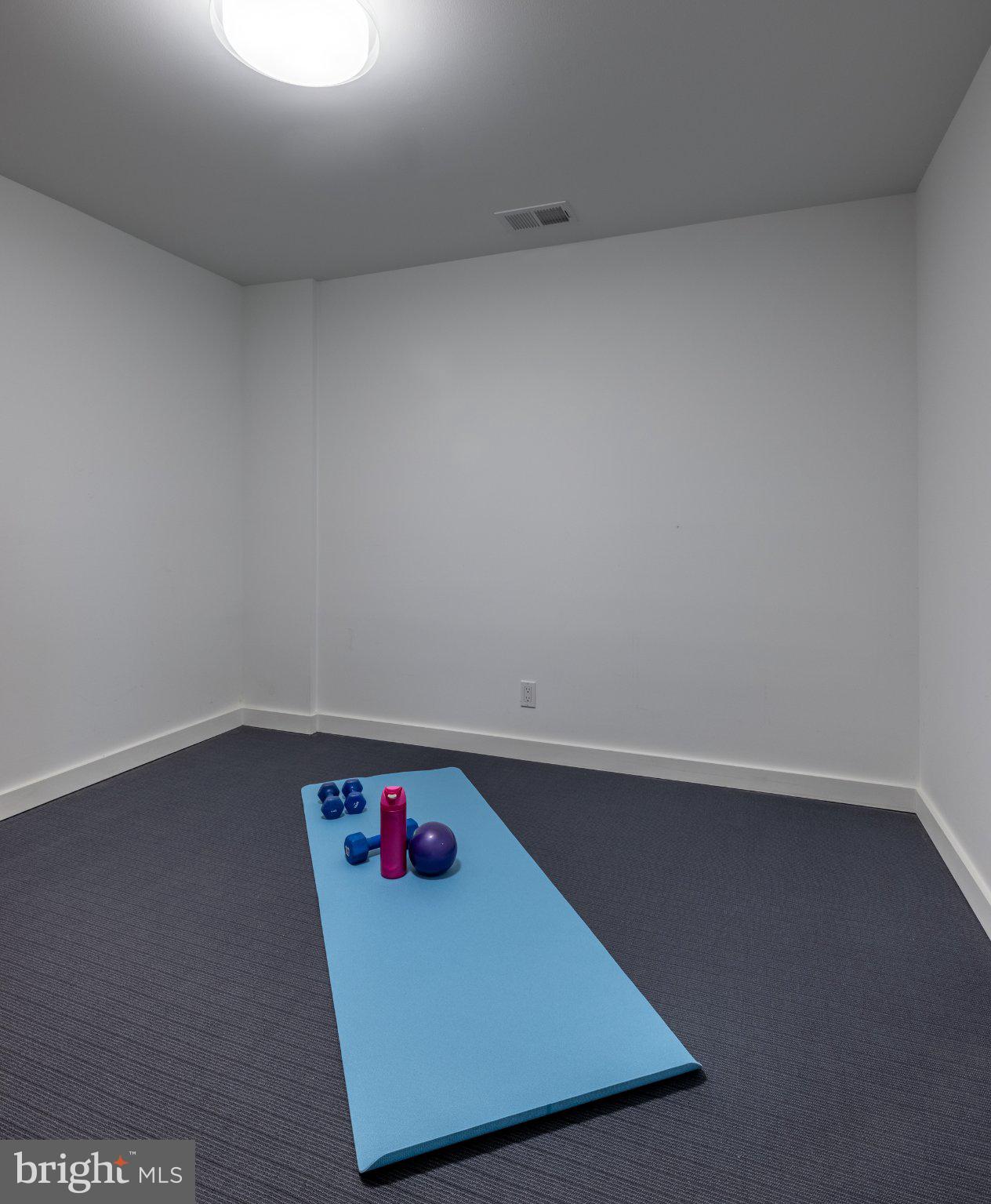 BANNOCKBURN ESTATES - Residential
