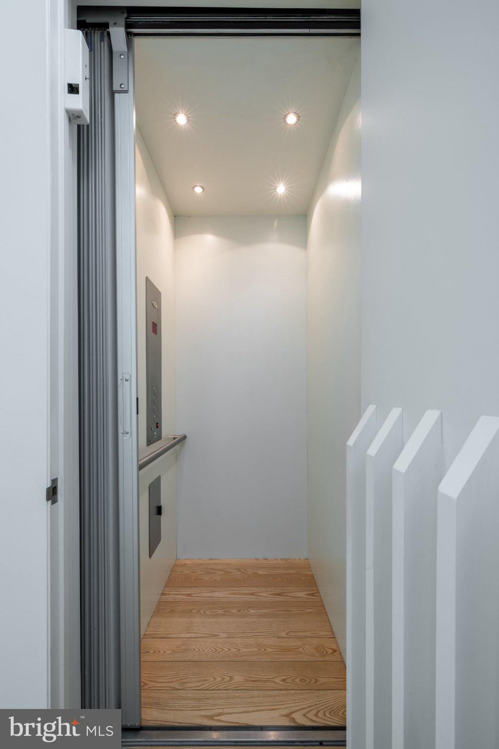BANNOCKBURN ESTATES - Residential