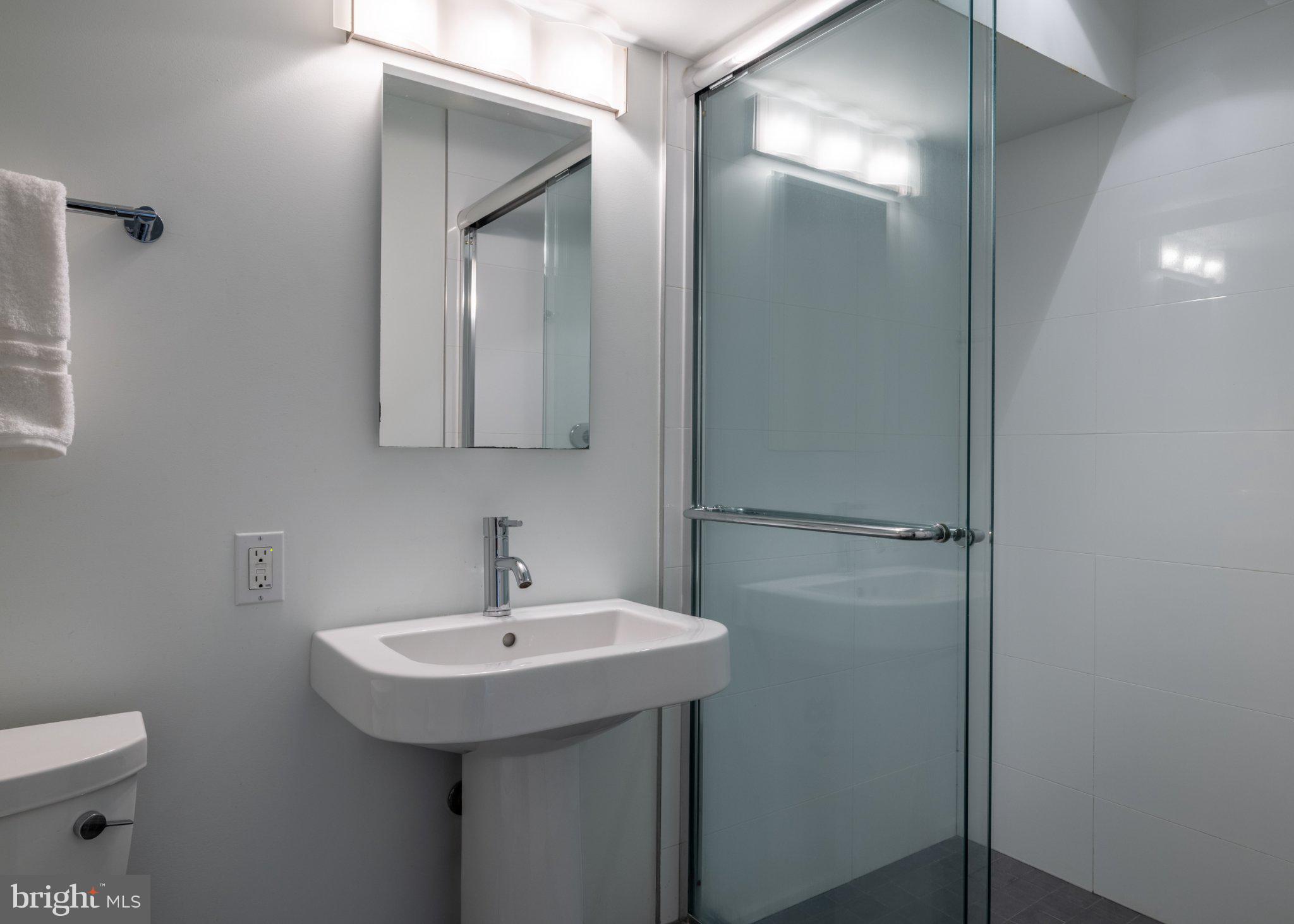 BANNOCKBURN ESTATES - Residential