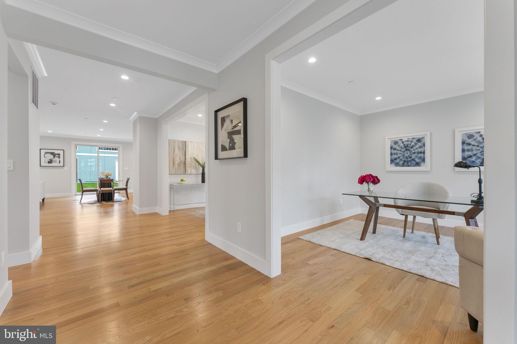 OAKLAND TERRACE - Residential