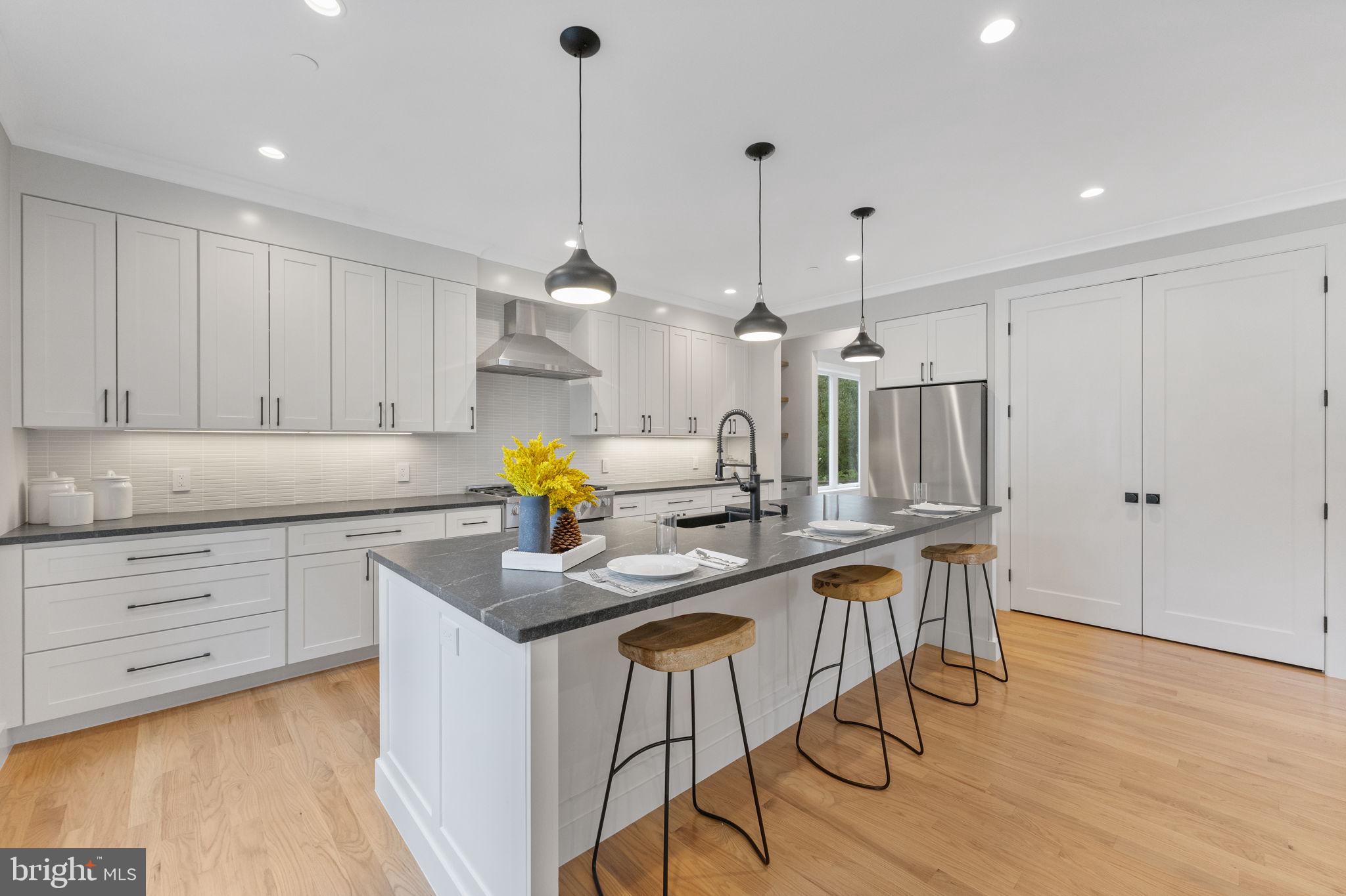 OAKLAND TERRACE - Residential