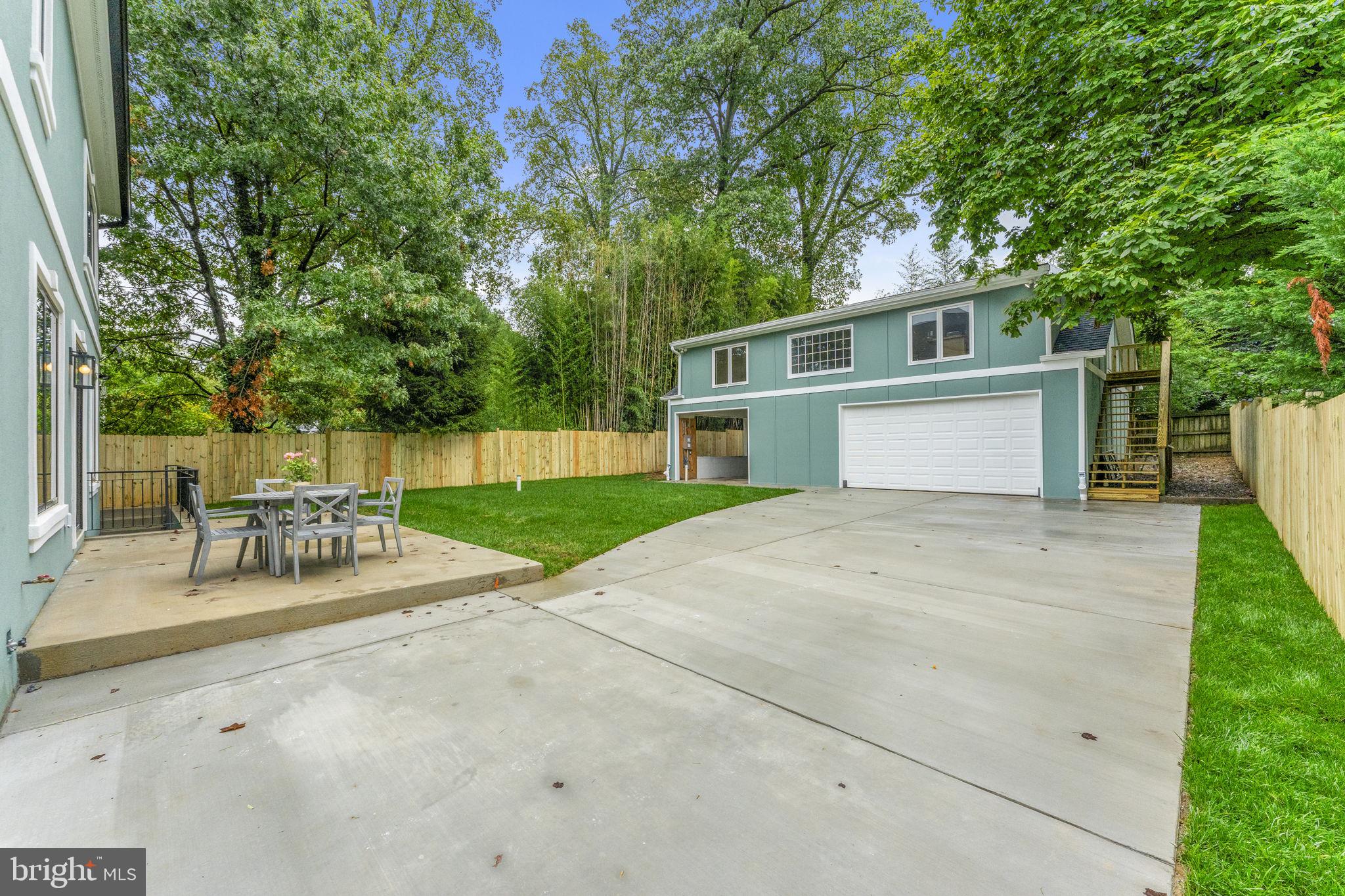 OAKLAND TERRACE - Residential