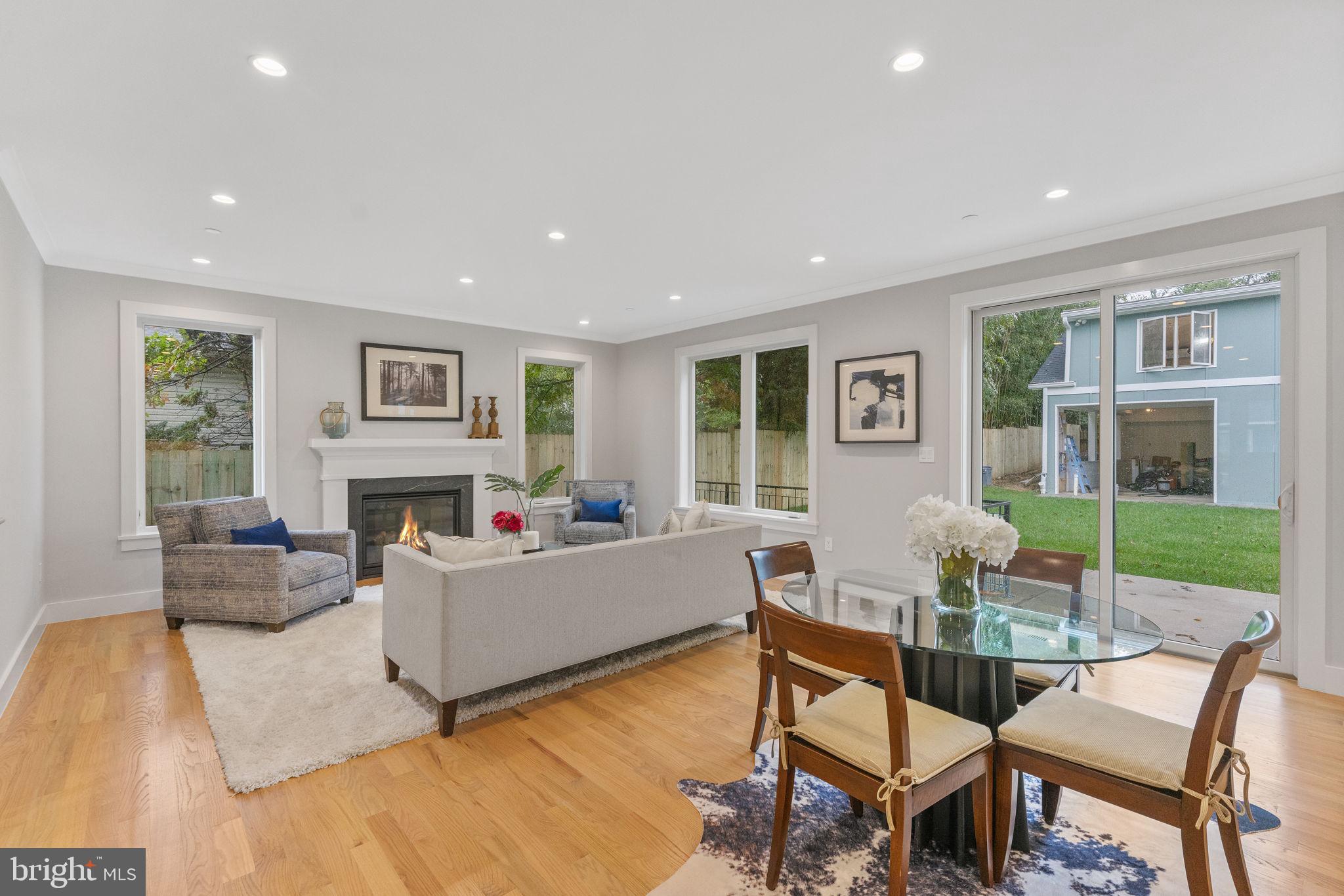 OAKLAND TERRACE - Residential