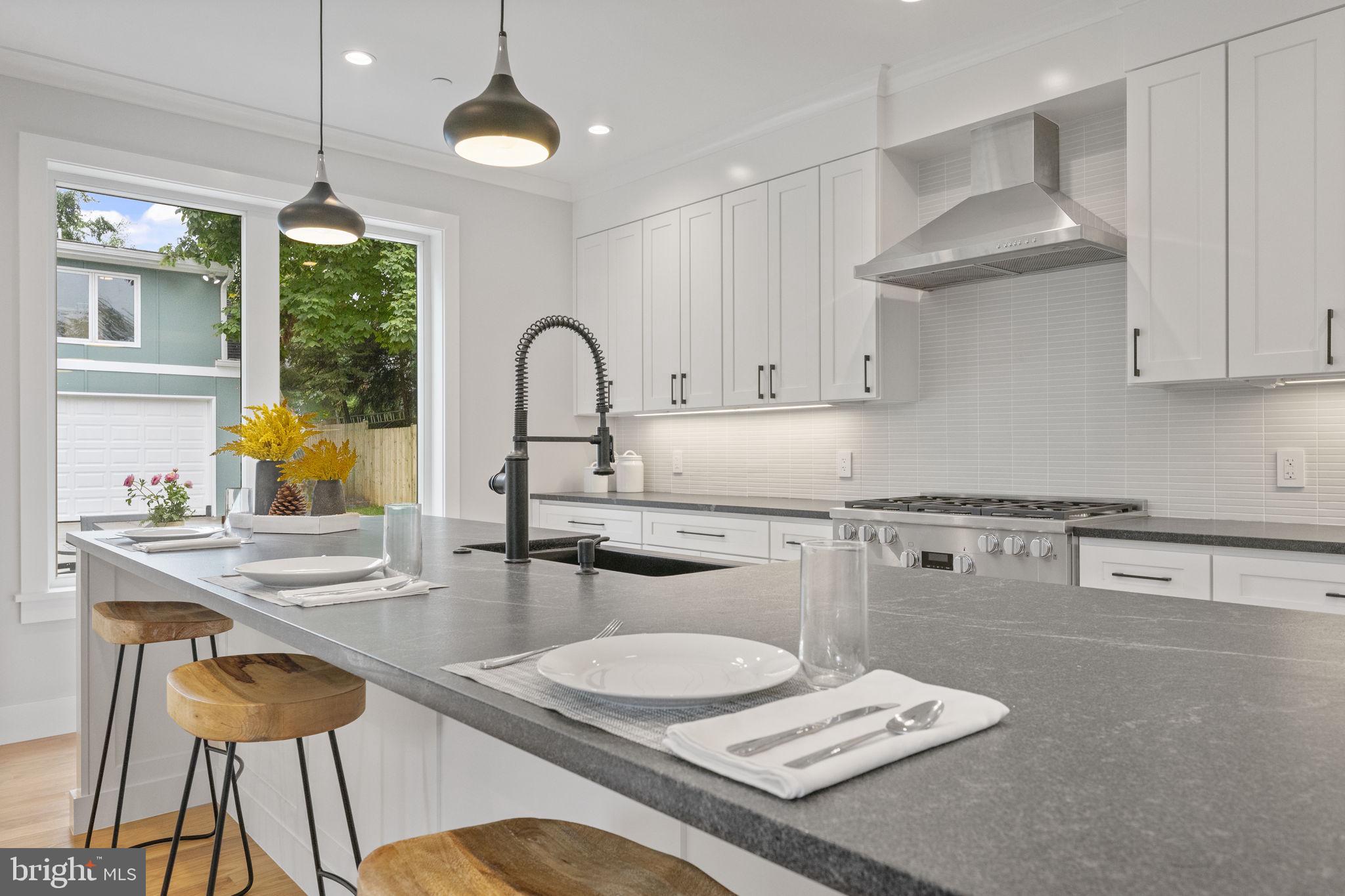 OAKLAND TERRACE - Residential