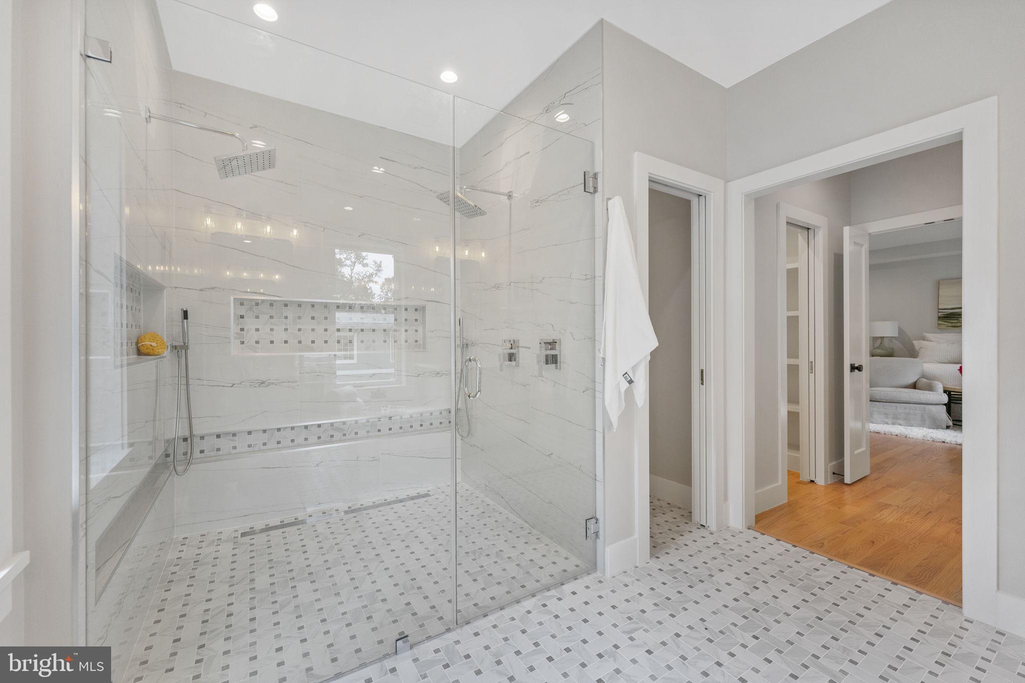 OAKLAND TERRACE - Residential