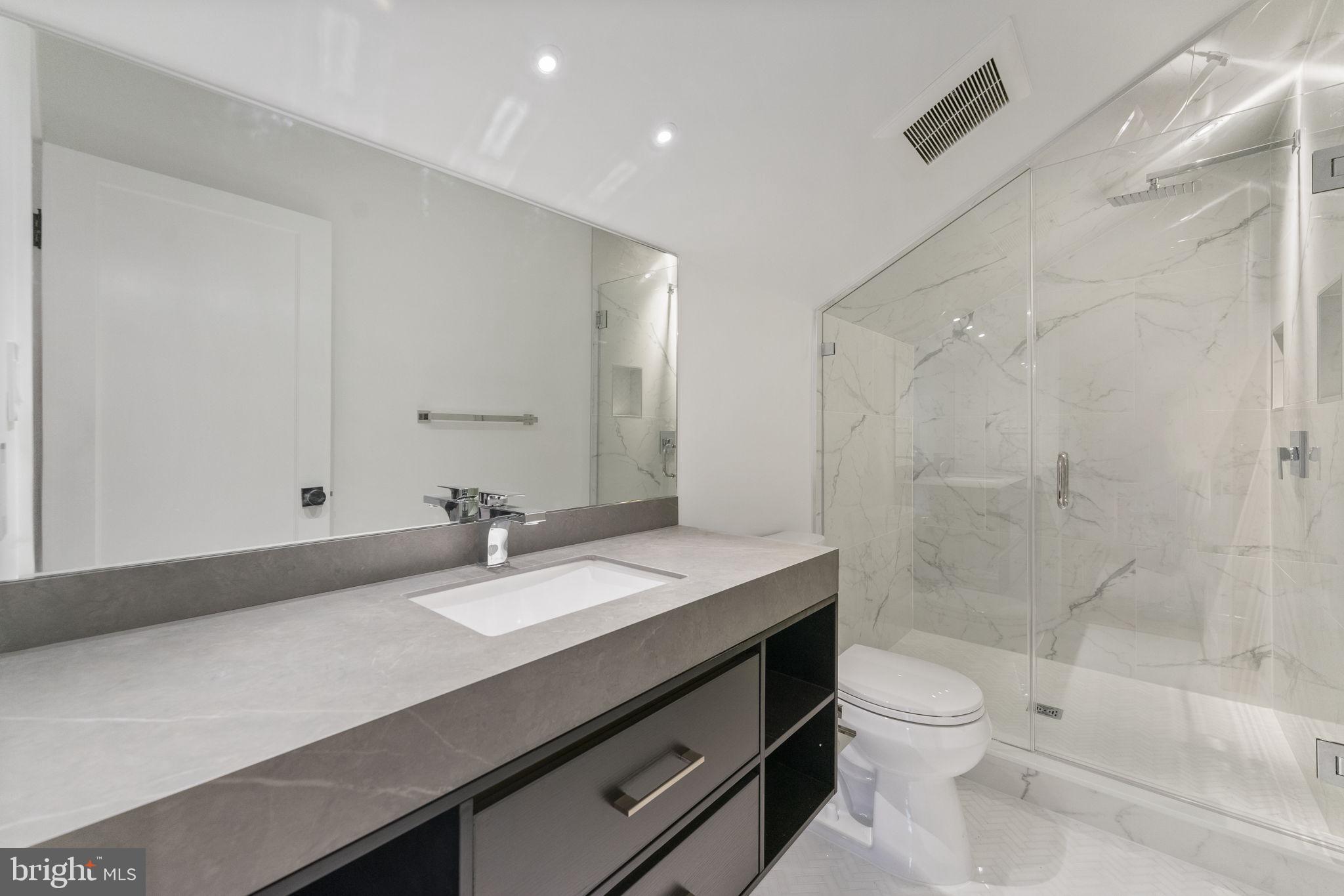 OAKLAND TERRACE - Residential