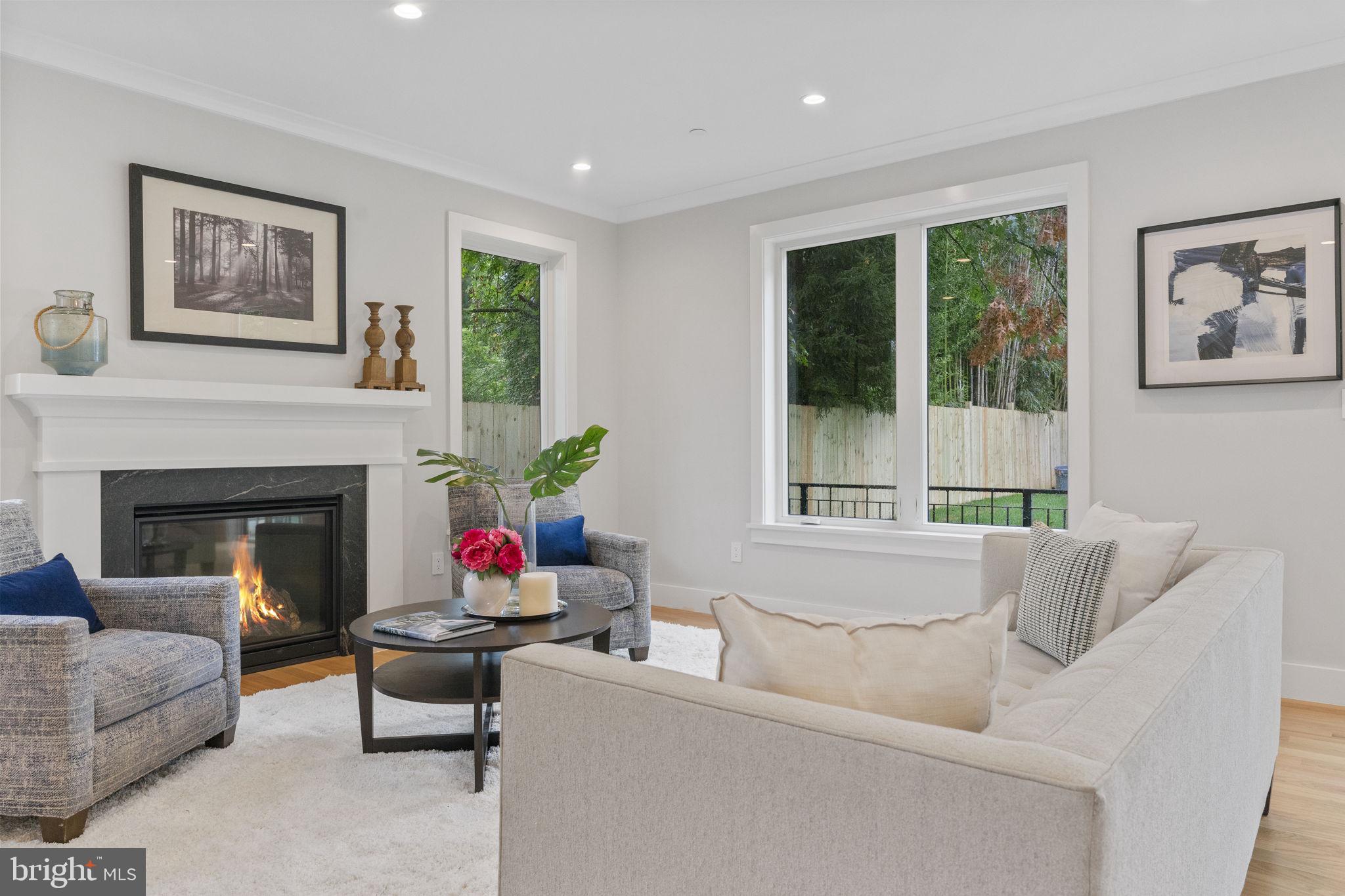 OAKLAND TERRACE - Residential