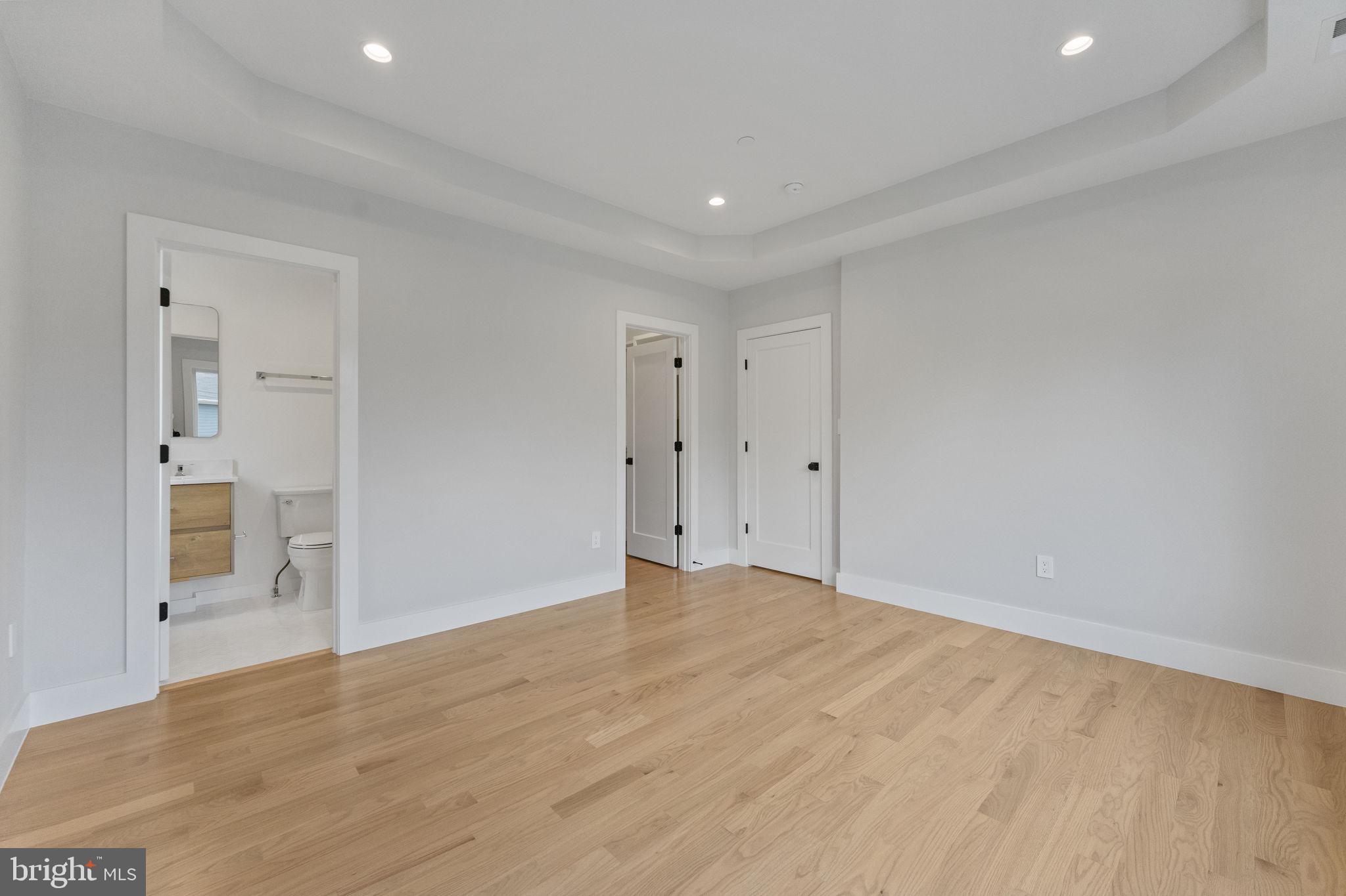 OAKLAND TERRACE - Residential