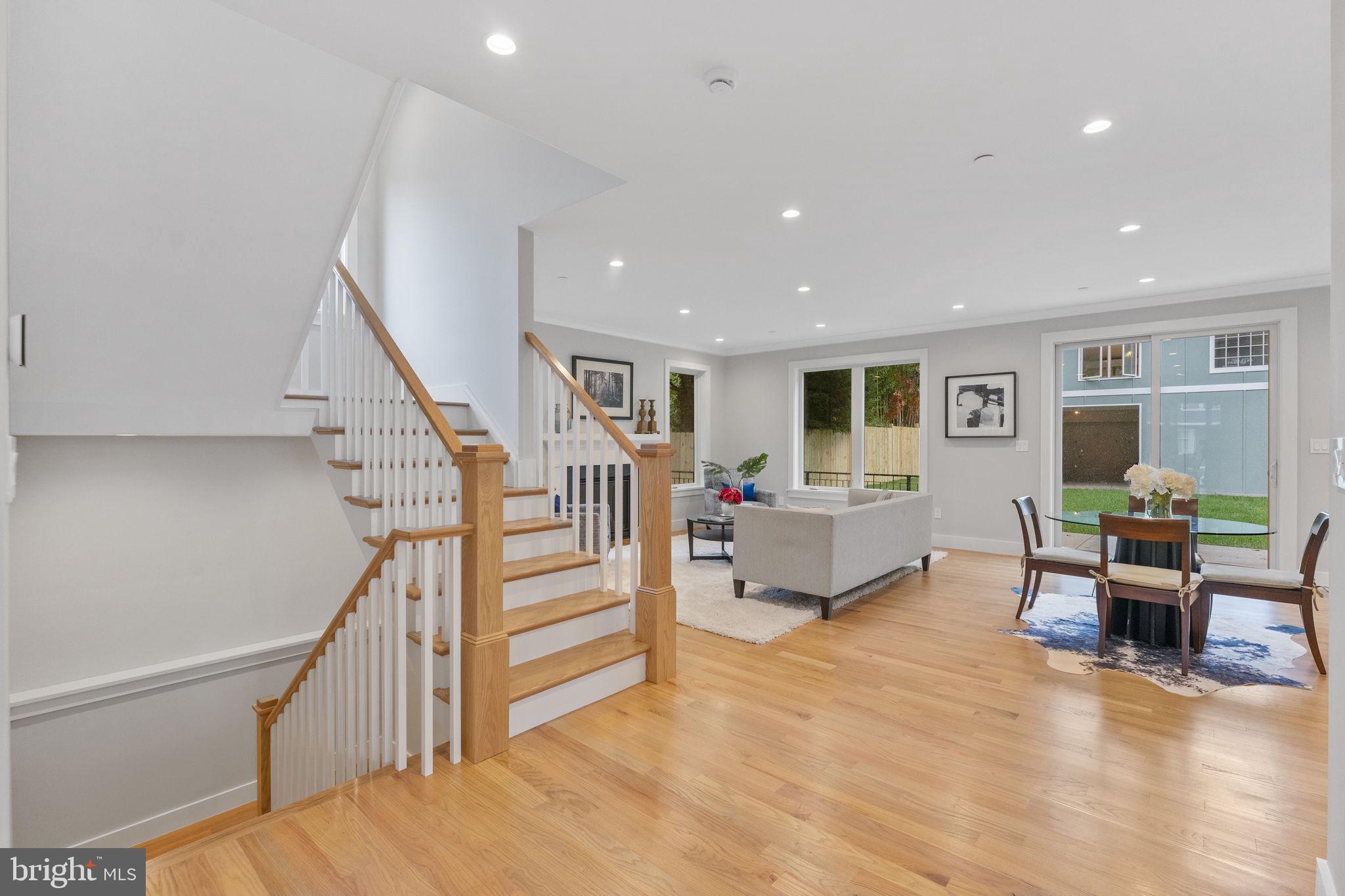 OAKLAND TERRACE - Residential