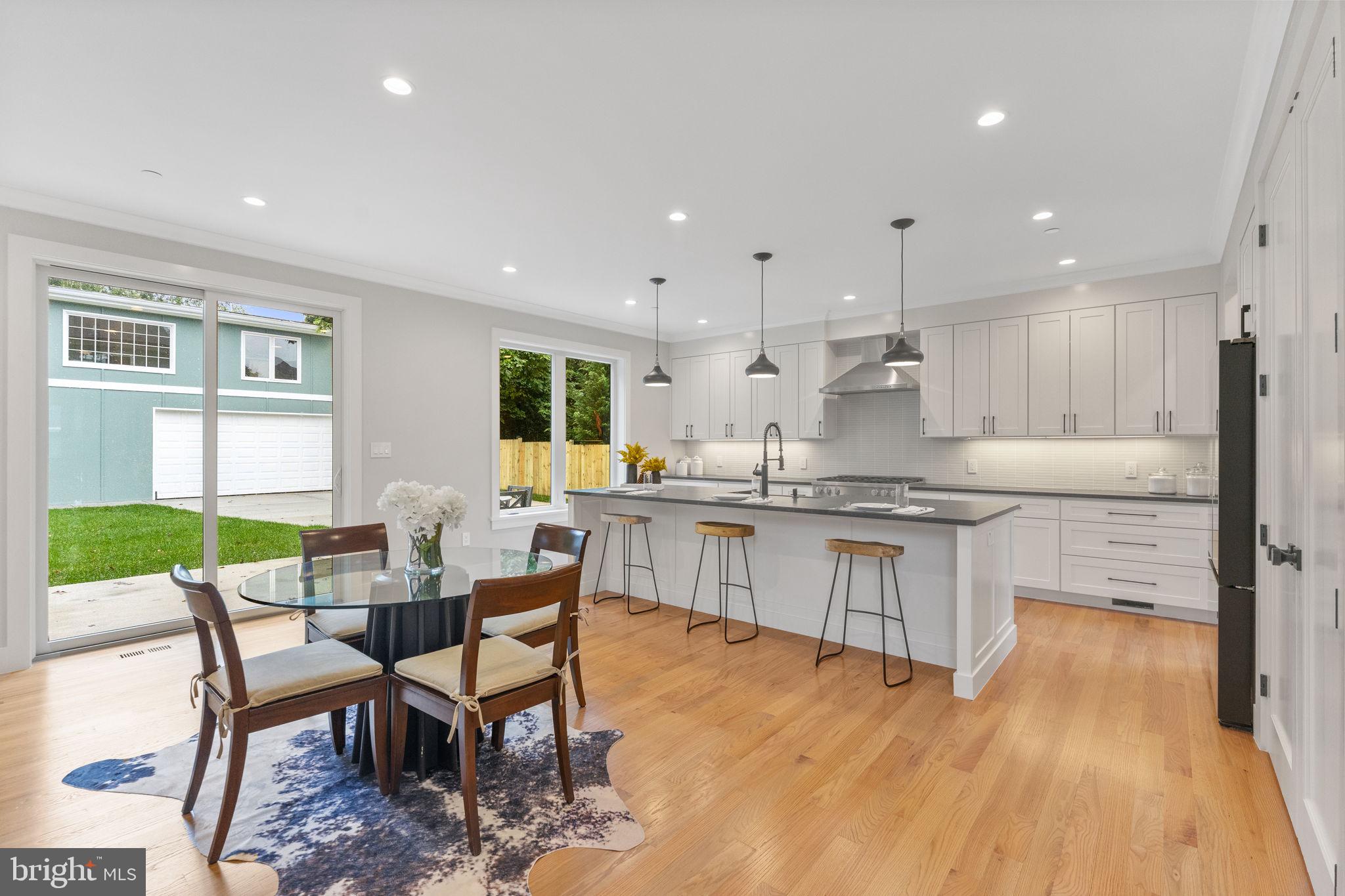 OAKLAND TERRACE - Residential