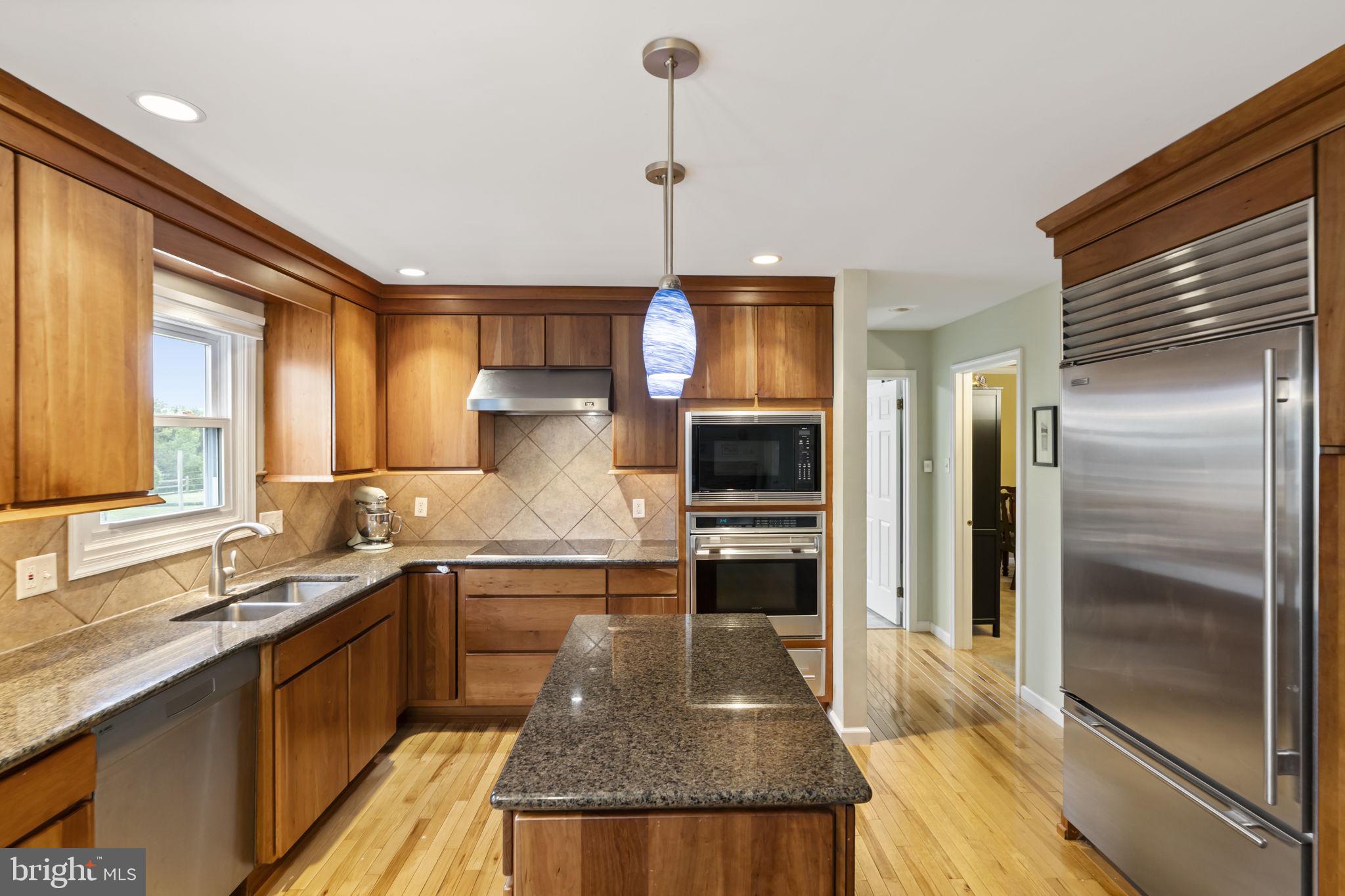 MOUNTAIN VIEW - Residential